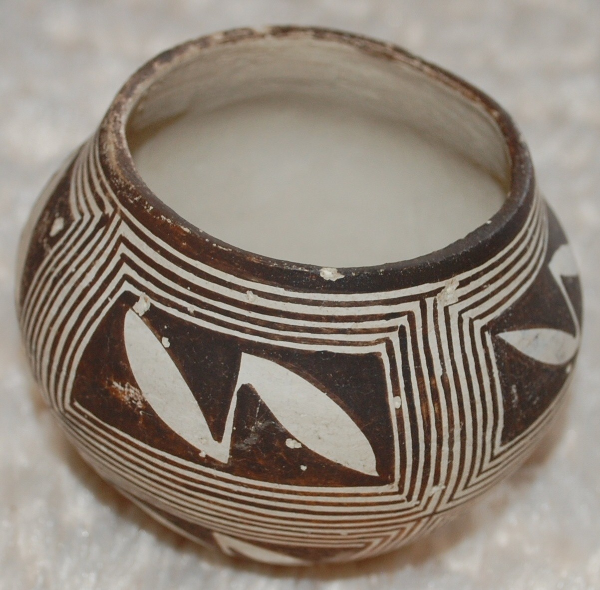 Acoma Clay Pottery Jar, 2.5" tall-3.5" diameter-signed on bottom Acoma NM, 1940