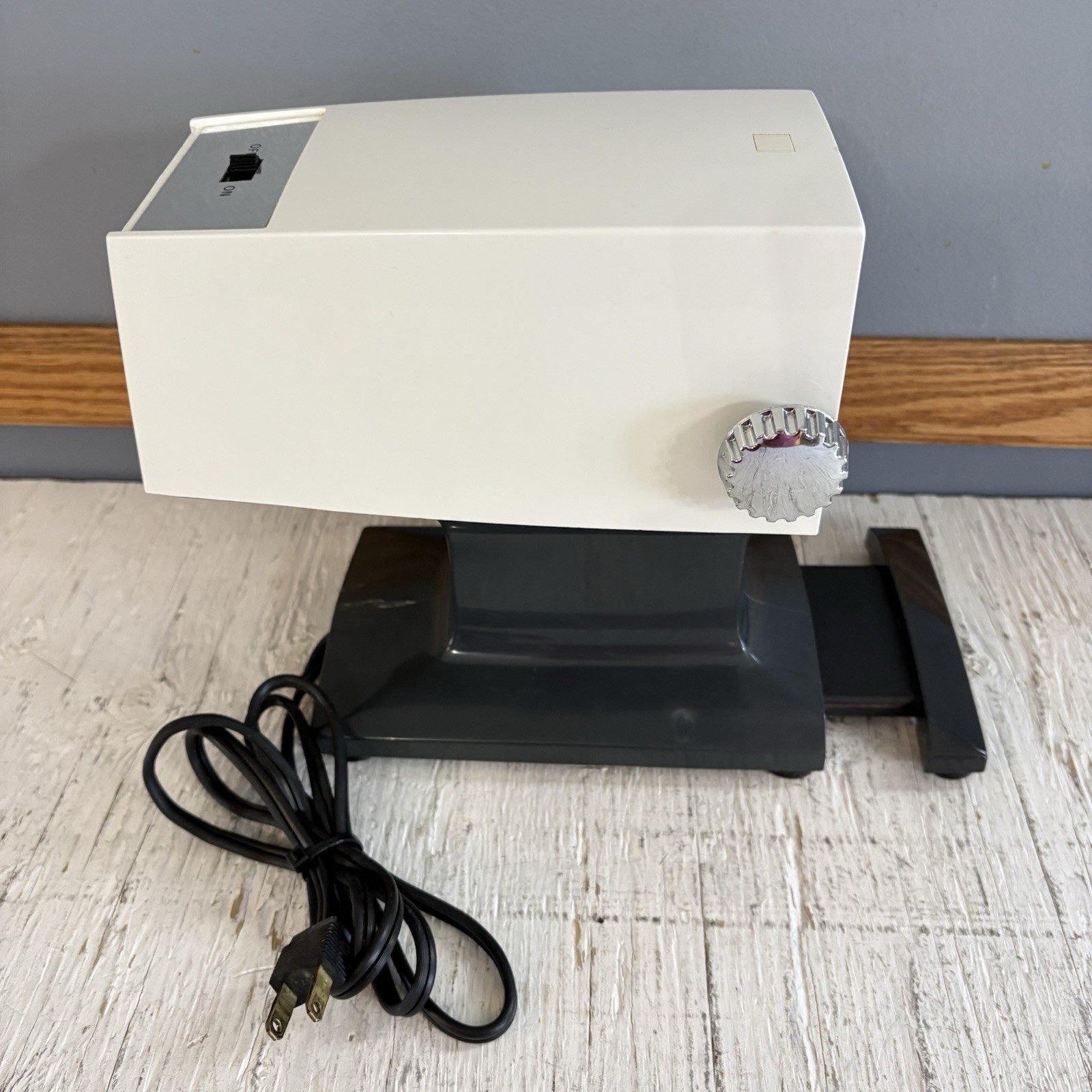 Vintage Rival Grind-O-Matic Electric Meat Grinder Chopper Model 2700 Complete