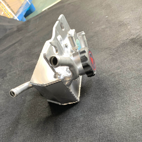 Aluminum Coolant Expansion Tank For Subaru 2008-2014 WRX 2005-2009 Legacy GT