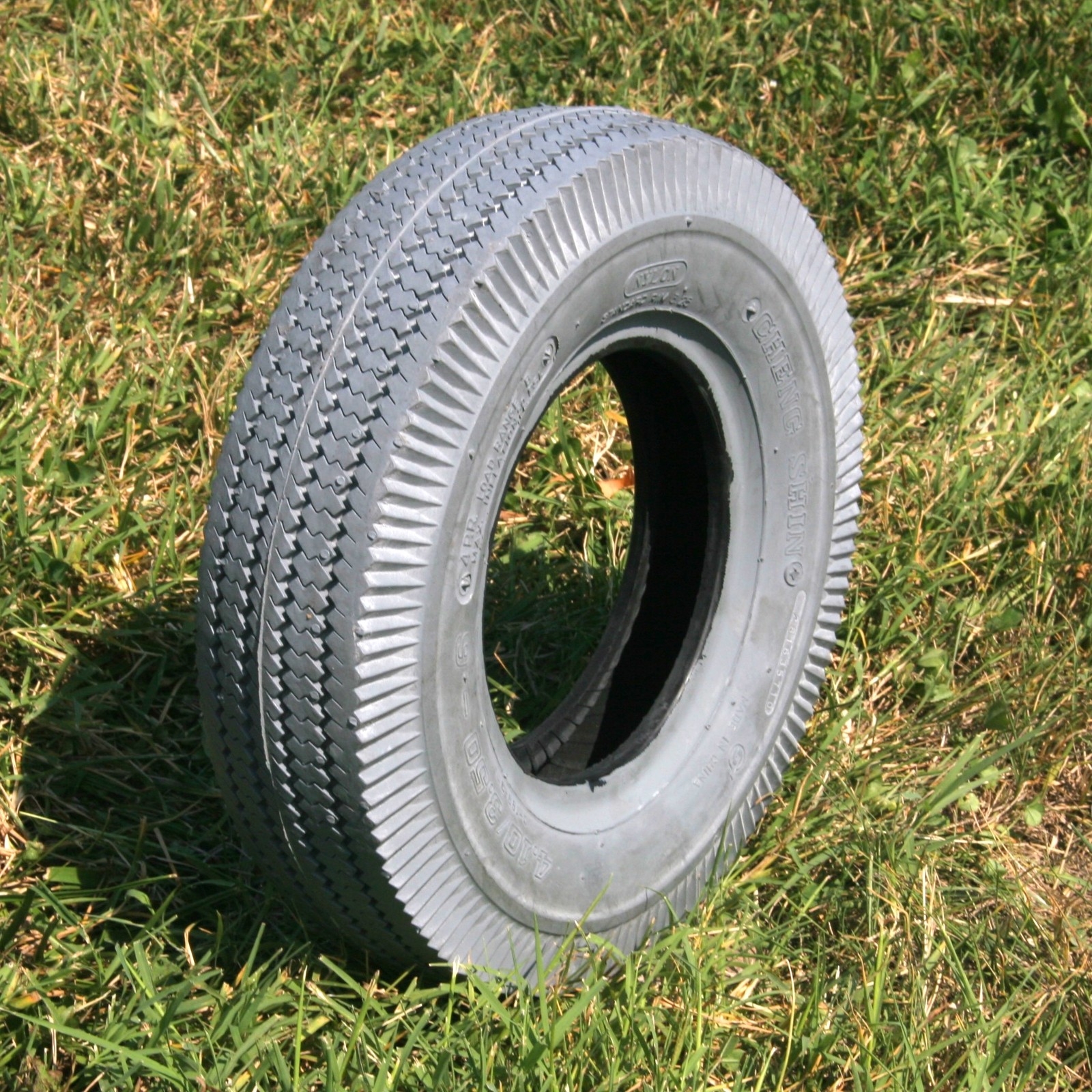2.80x2.50-4 4Ply Gray Sawtooth Tire w/ Tube