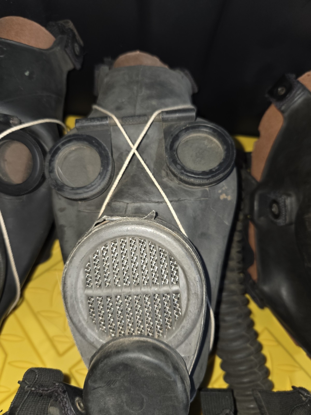 US Demilitarized M2-10A1-6 Army Optical Diaphragm Gas Mask Rare 1950s Korean War