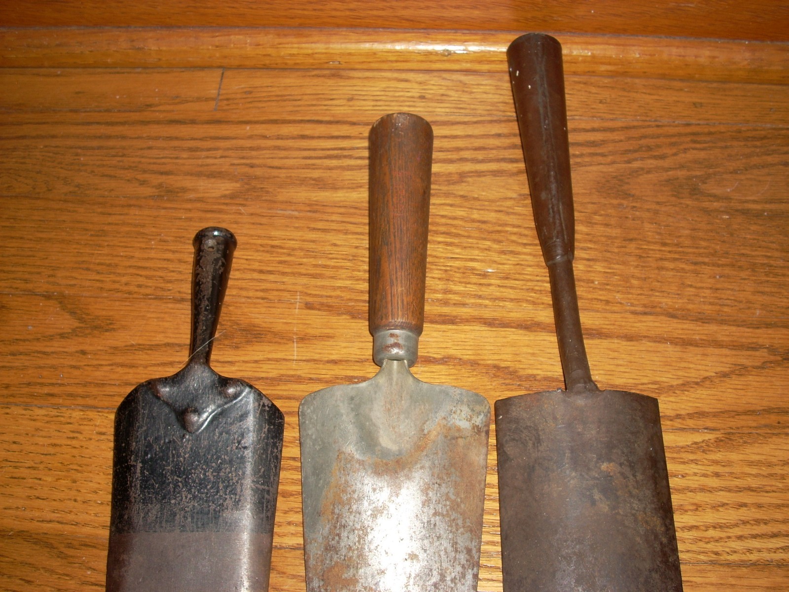 Vintage Lot of 3 Small Shovel Garden Spade’s Well Made.