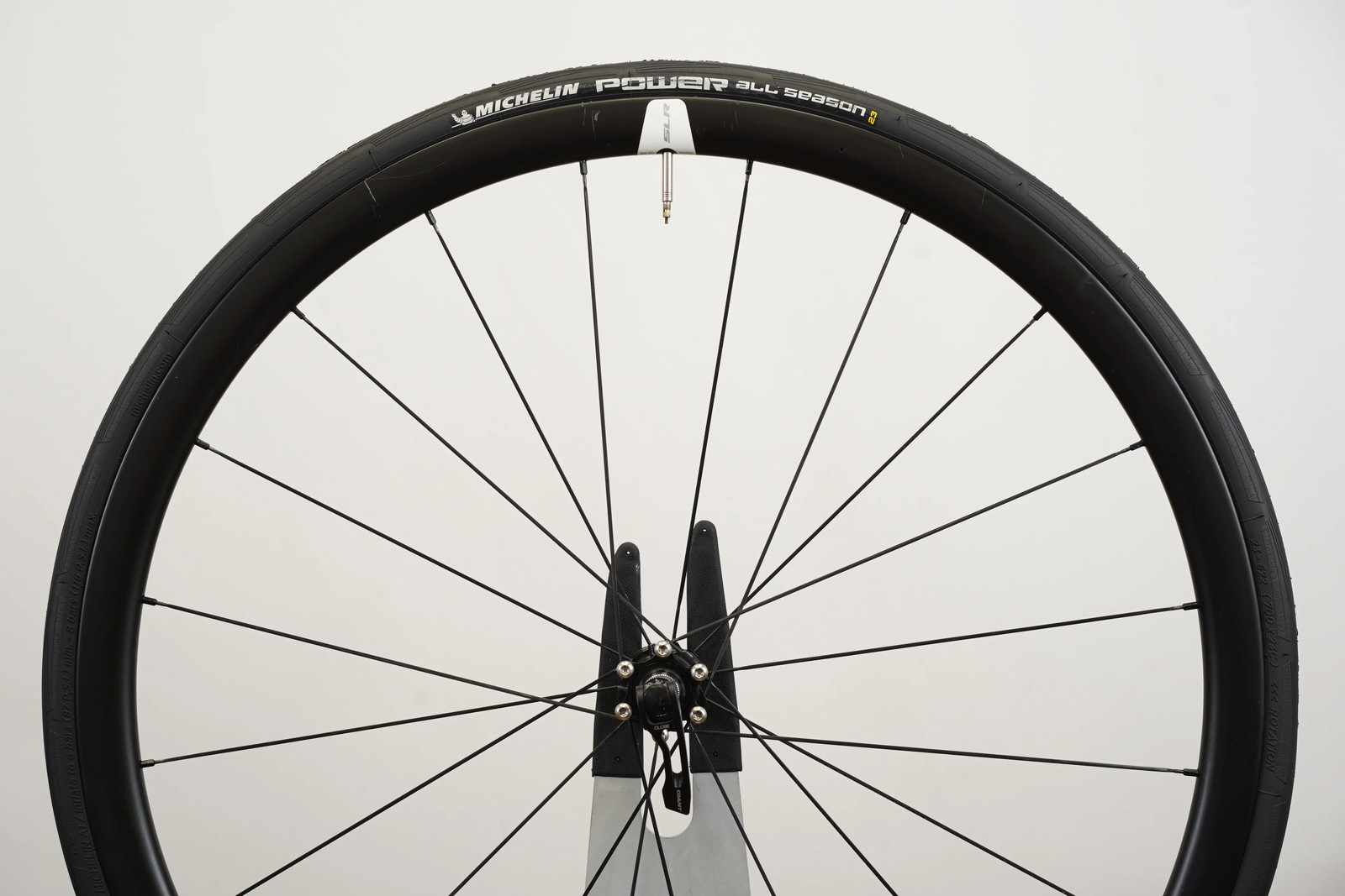 Giant SLR 0 Carbon Tubeless Clincher Disc Wheelset Shimano/SRAM 11 Speed