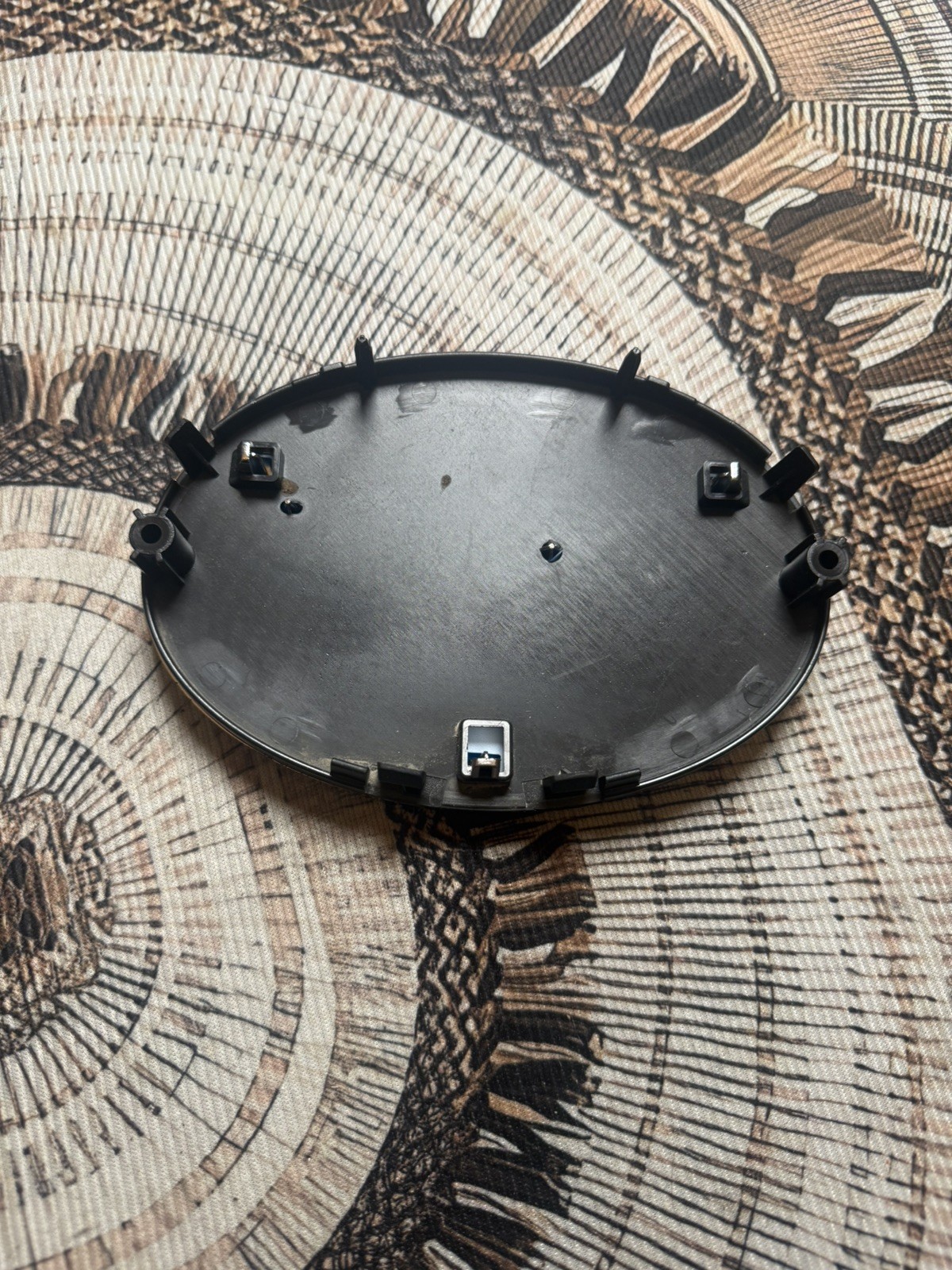 2010 - 2015 TOYOTA PRIUS FRONT EMBLEM HOOD GRILL BLACK CHROME