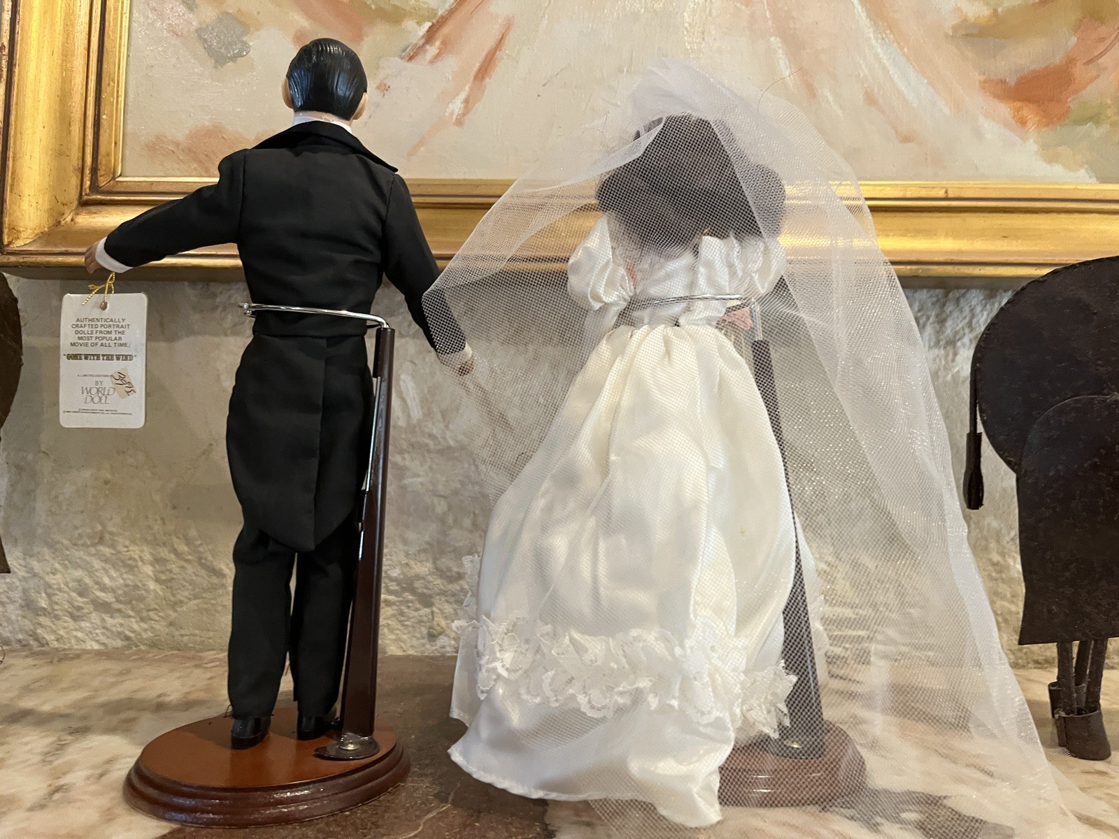 2 Gone With The Wind 1989 World Dolls Scarlett & Rhett In Stands + Postcards