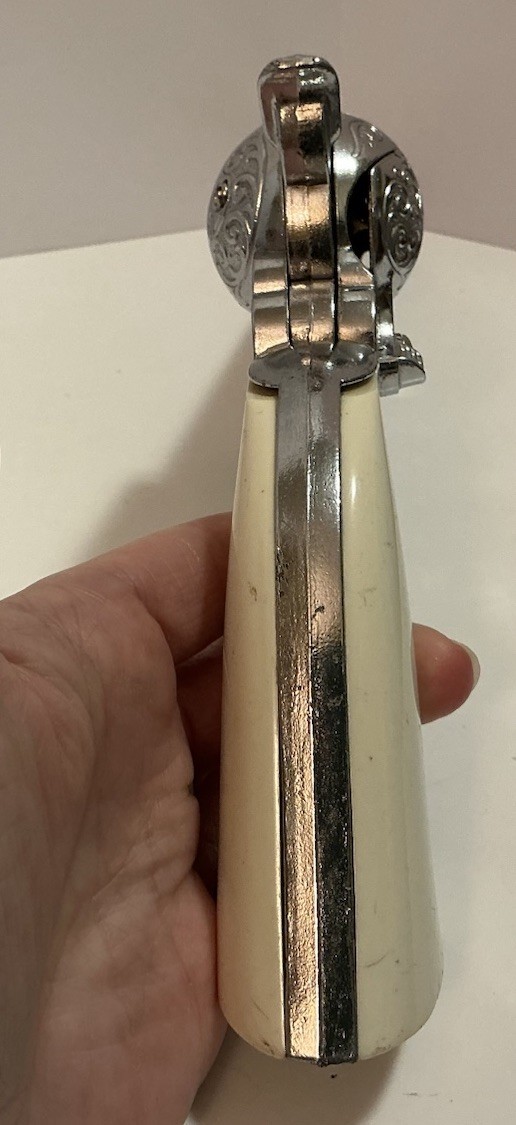 VINTAGE HUBLEY COLT 45 CAP GUN W/ 6 ORIGINAL BULLETS & 4 BOXES OF STALLION CAPS