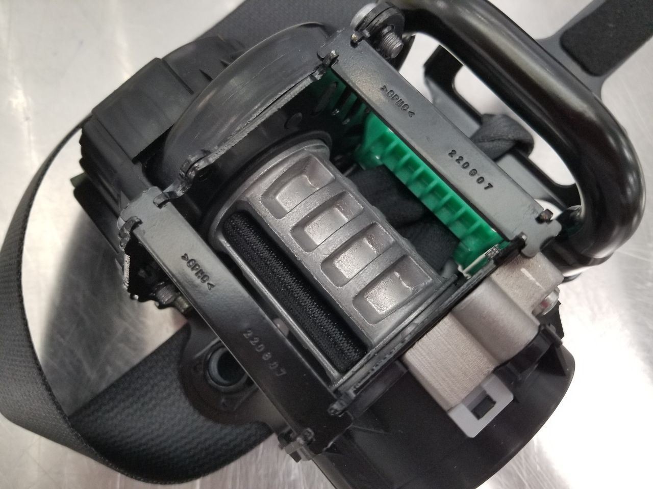 25 2025 KIA K4 GT-LINE FRONT BUCKET SEAT BELT RETRACTOR BLACK LEFT DRIVER