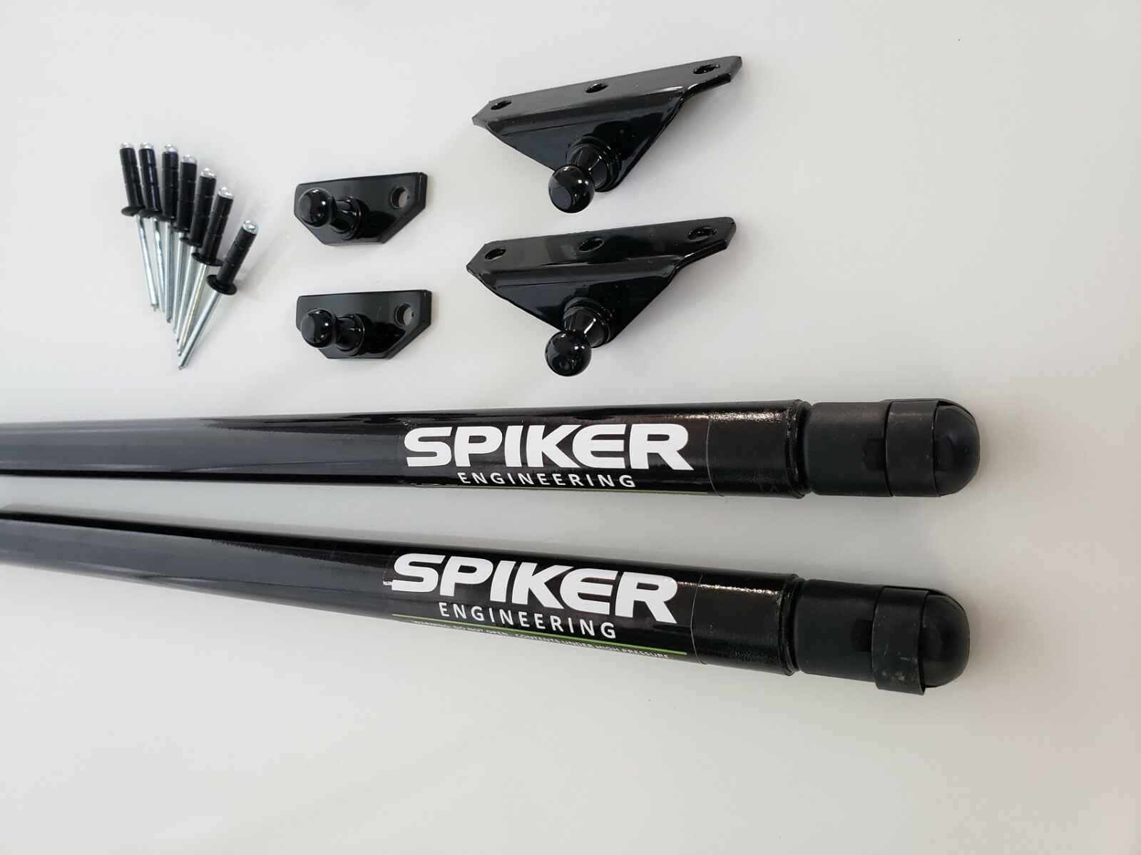 Hood Strut Kit for '96-'02 Toyota 4Runner (High Lift) by Spiker Engineering