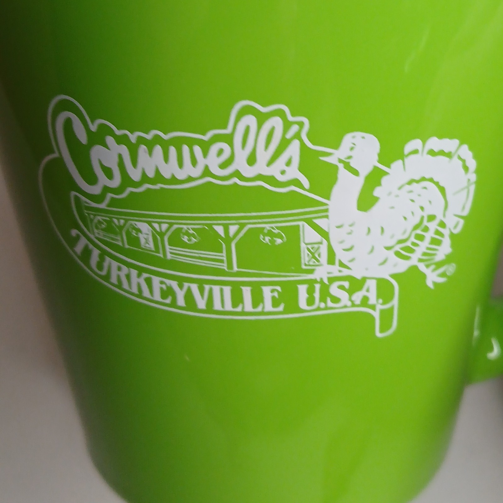 Cornwells Turkeyville USA Bright Green Ceramic Coffee Mug Marshall MI HTF Rare