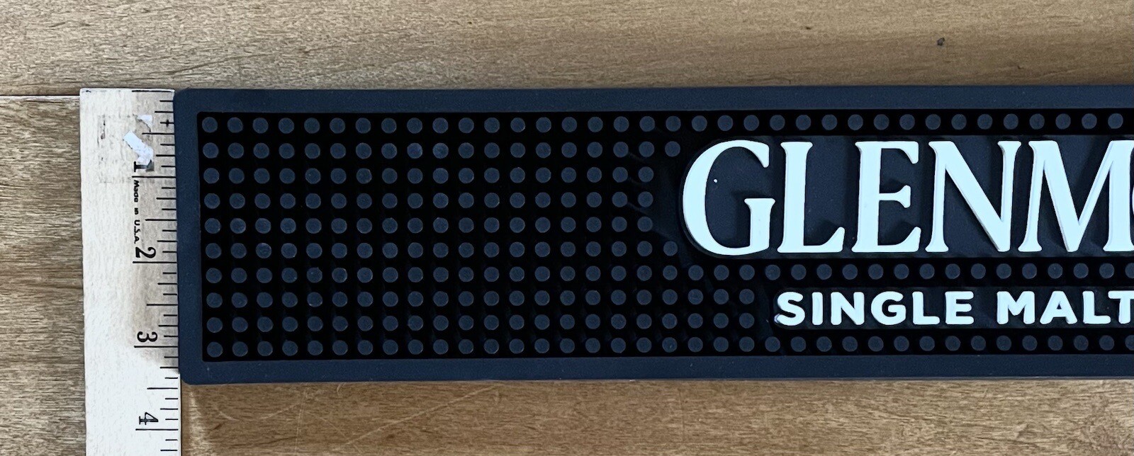 GLENMORANGIE SCOTCH WHISKY RUBBER BAR RAIL RUNNER SPILL MAT *BRAND NEW* BLACK