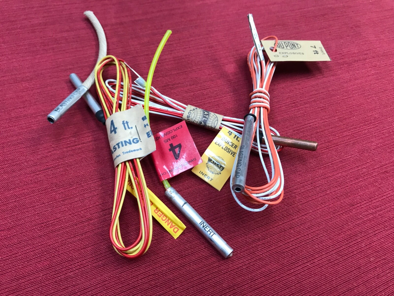 Set of 5 different inert blasting caps for mining display, movie prop, airsoft