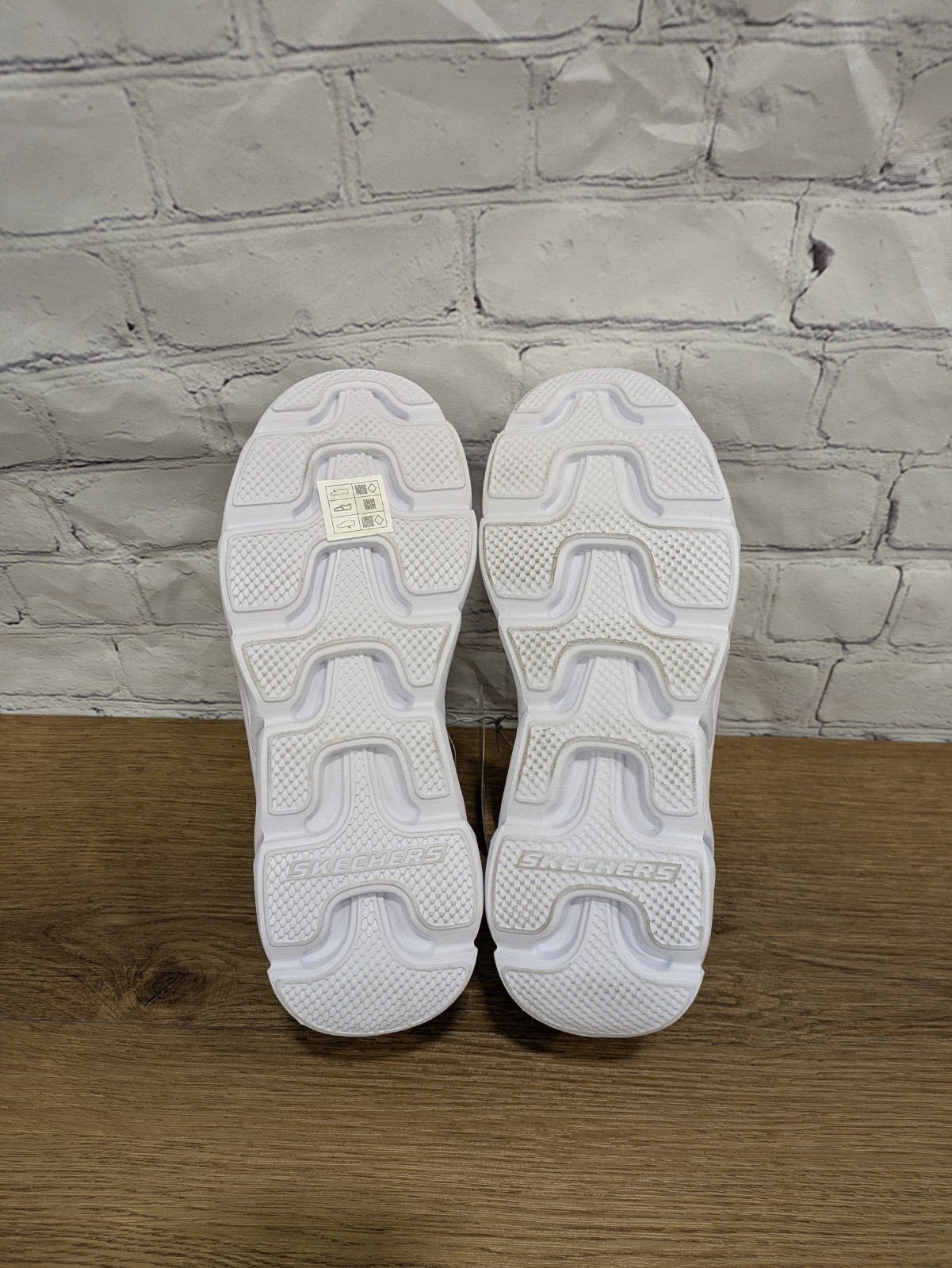 Skechers Kids Lightweight Hands Free Swift Fit Sneaker Size 4 Navy/Muti