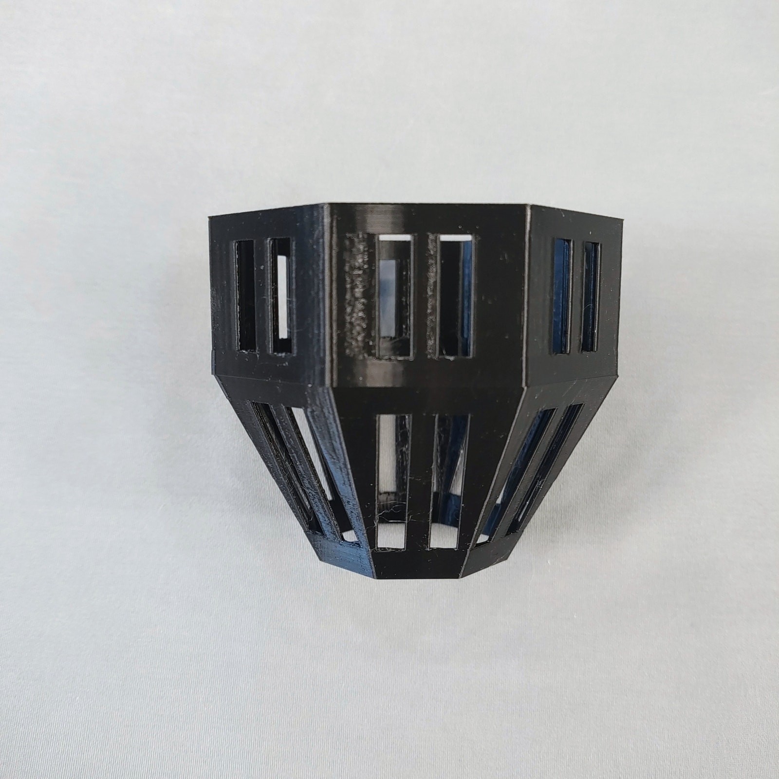 Aquarium Plant Holder with Stem Trellis for Live Plants | Over-The-Rim Planter