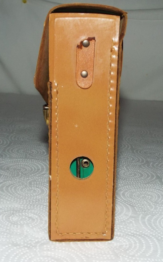 VINTAGE 1950's EMERSON 888 VANGUARD NEVABREAK POCKET RADIO "WORKS GREAT" READ!!!