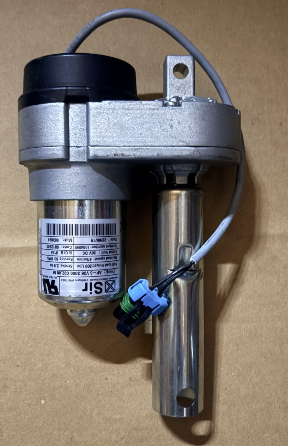 Tennant 1054595 Actuator 36vdc. 7100 & Nobles EZ Rider. Open box/New,oem.