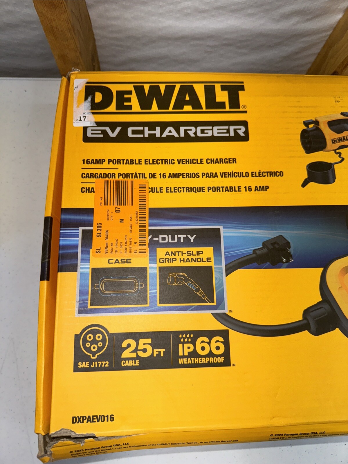 DEWALT Portable Electric Vehicle Level 2 EV Charger up to 16 Amps 120-240V