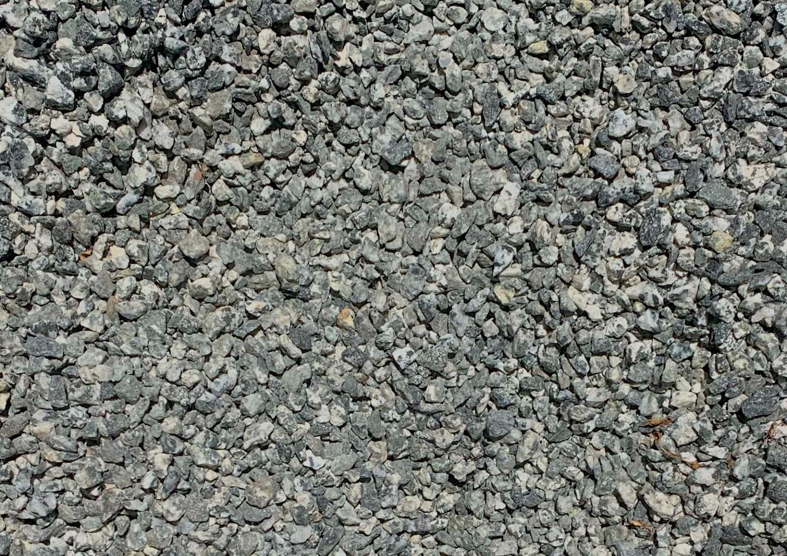 Granite Pea Gravel, 40 LBS, Crushed Decorative Granite.