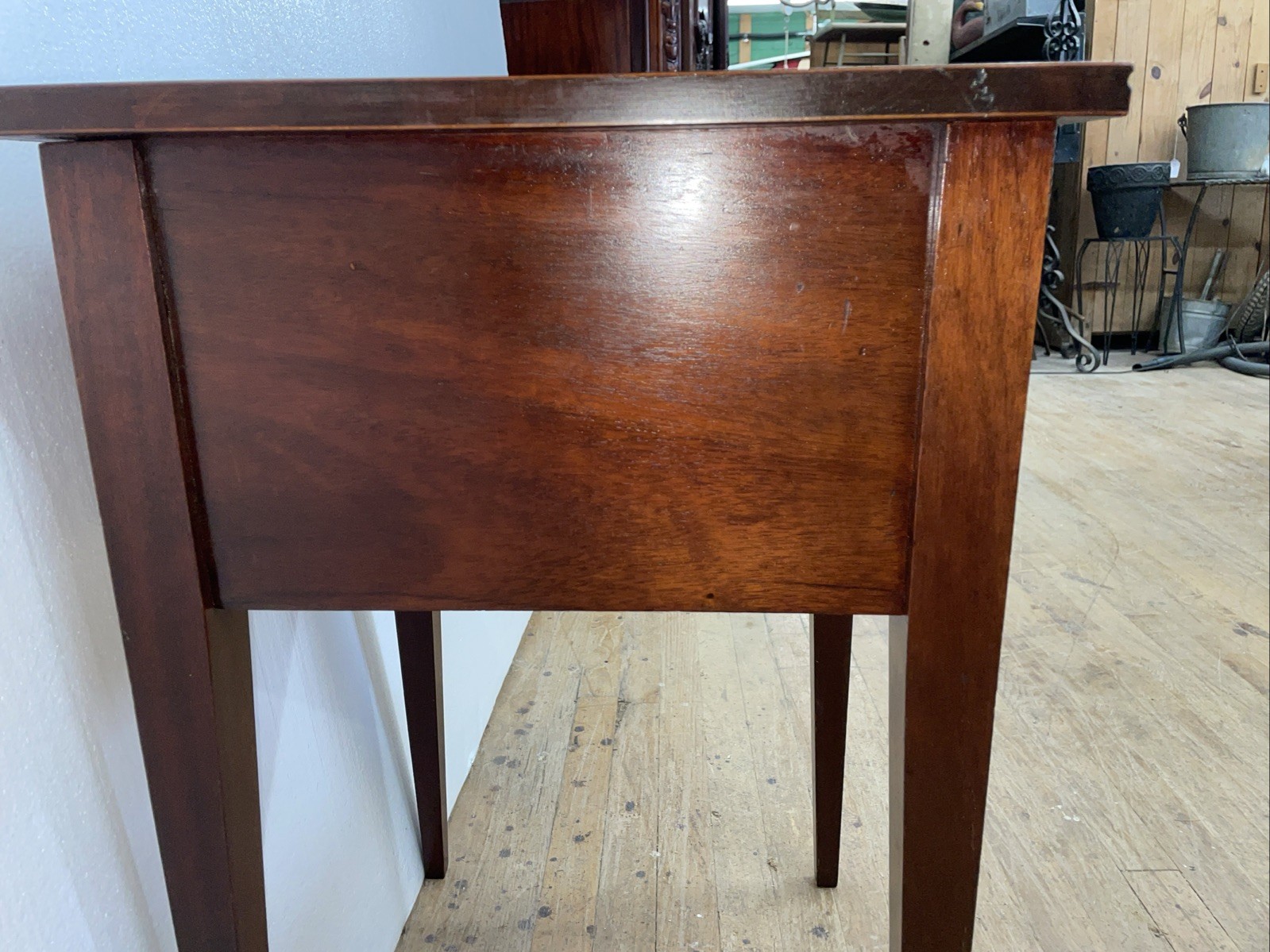 Vintage Mahogany 2 Drawer Table Nightstand lamp stand Glass knobs