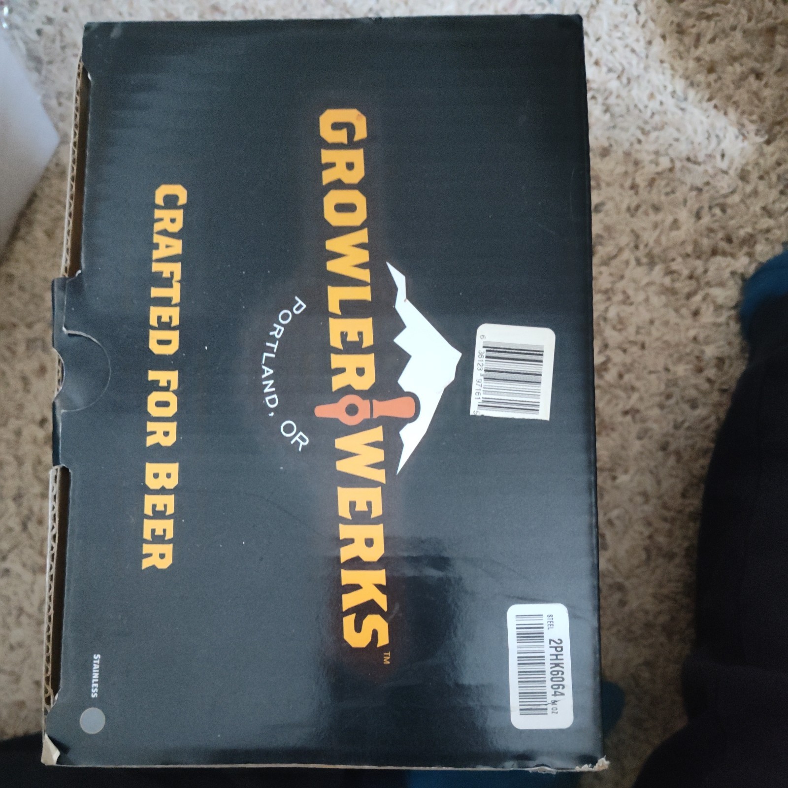 GrowlerWerks uKeg 64 oz Pressurized Stainless Steel Beer Growler New-open Box