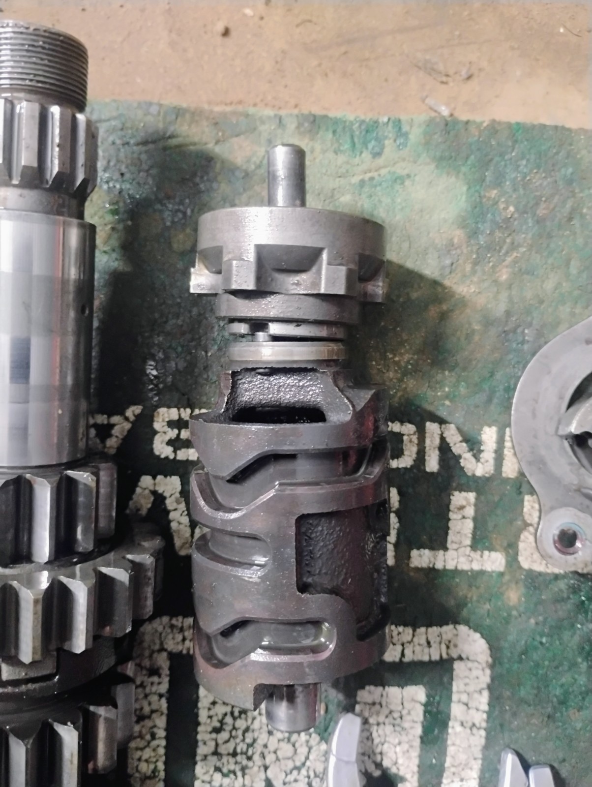 2004-2009 Yamaha YFZ450 Transmission Trans Complete 5TG-17411-00-00 OEM