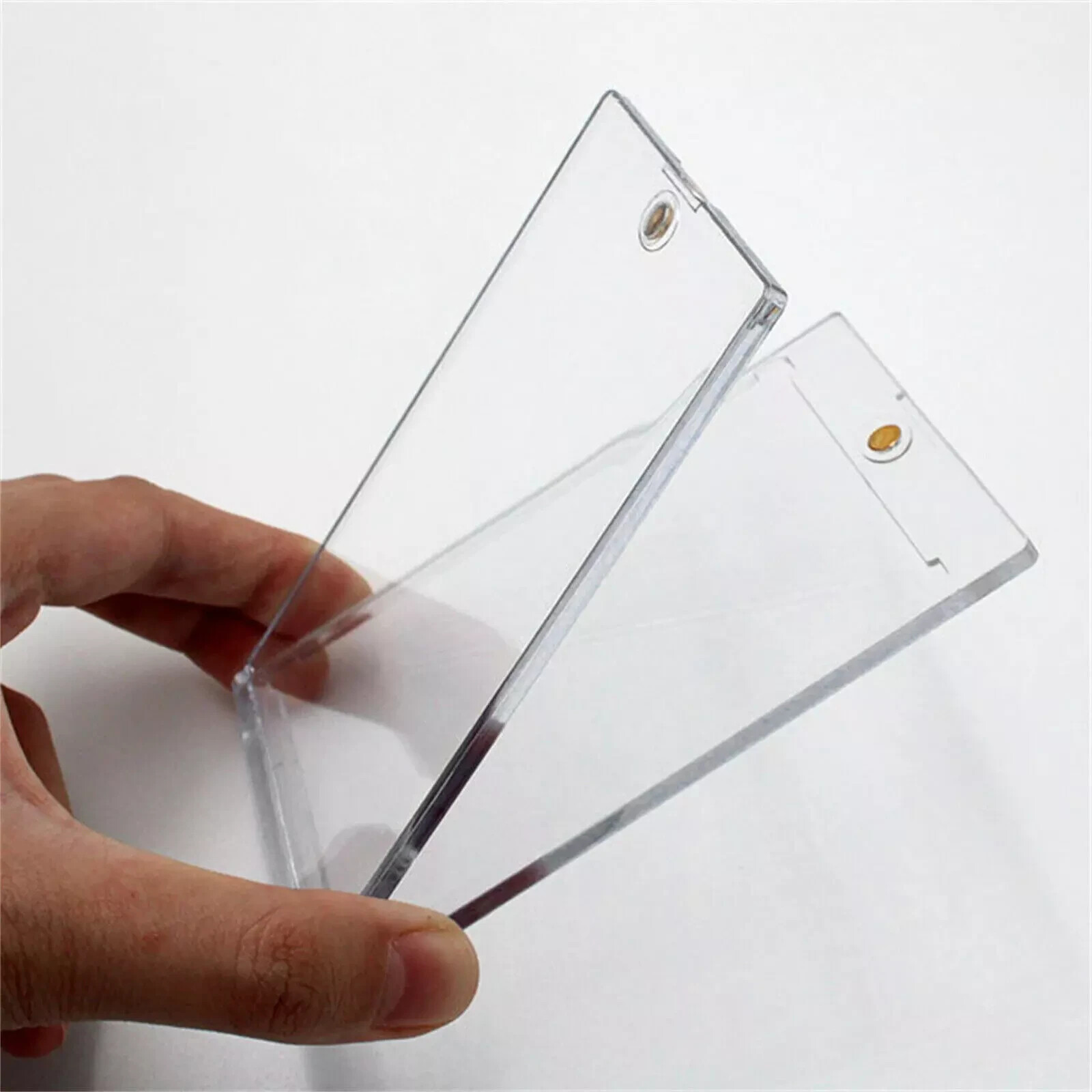 30 Pack Magnetic Trading Sports Card Holders 35pt One-Touch Hard UV Protection