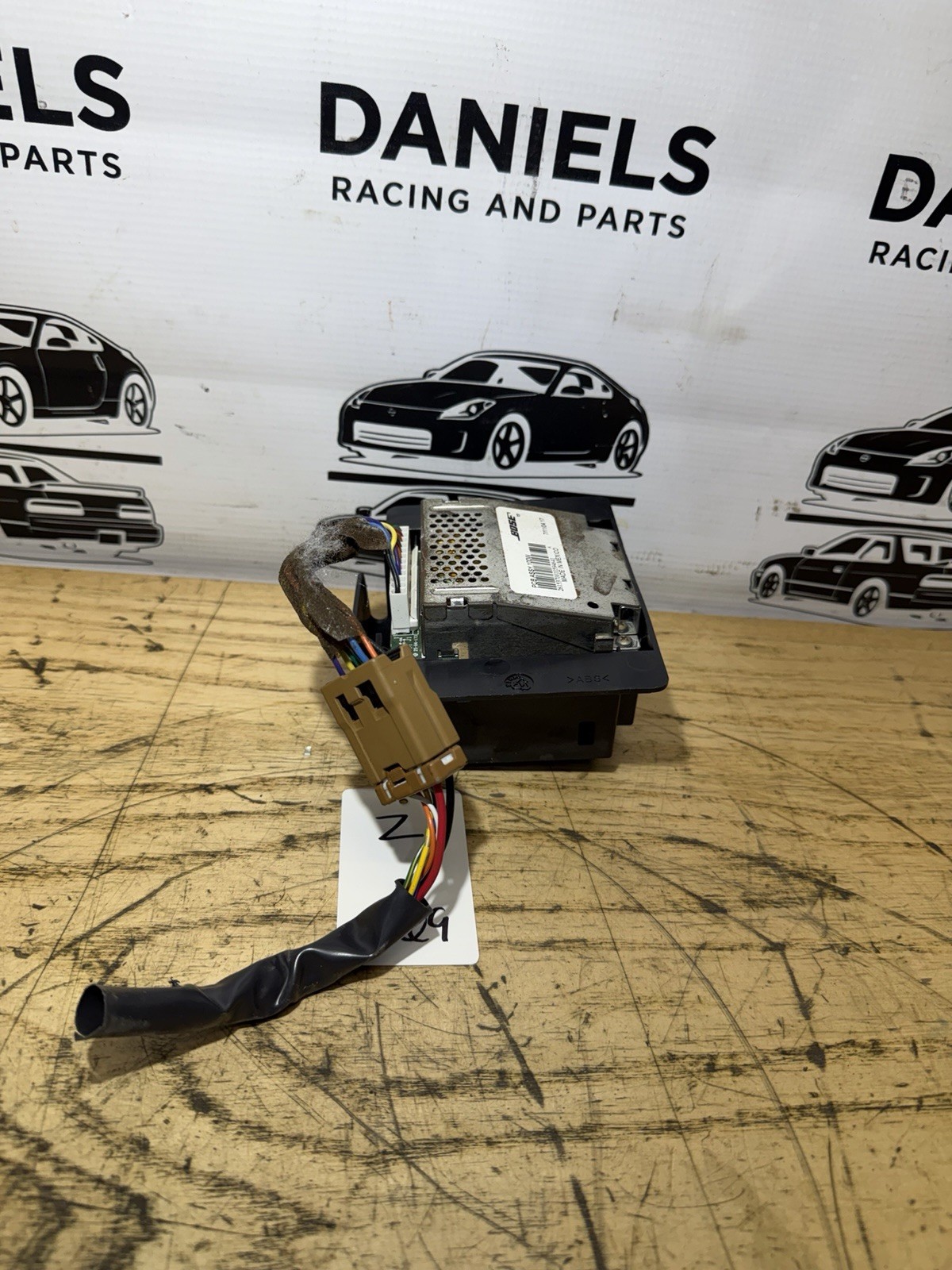 03-09 NISSAN Z33 350Z BOSE AUDIO SYSTEM AMPLIFIER AMP 28060-CF42B OEM