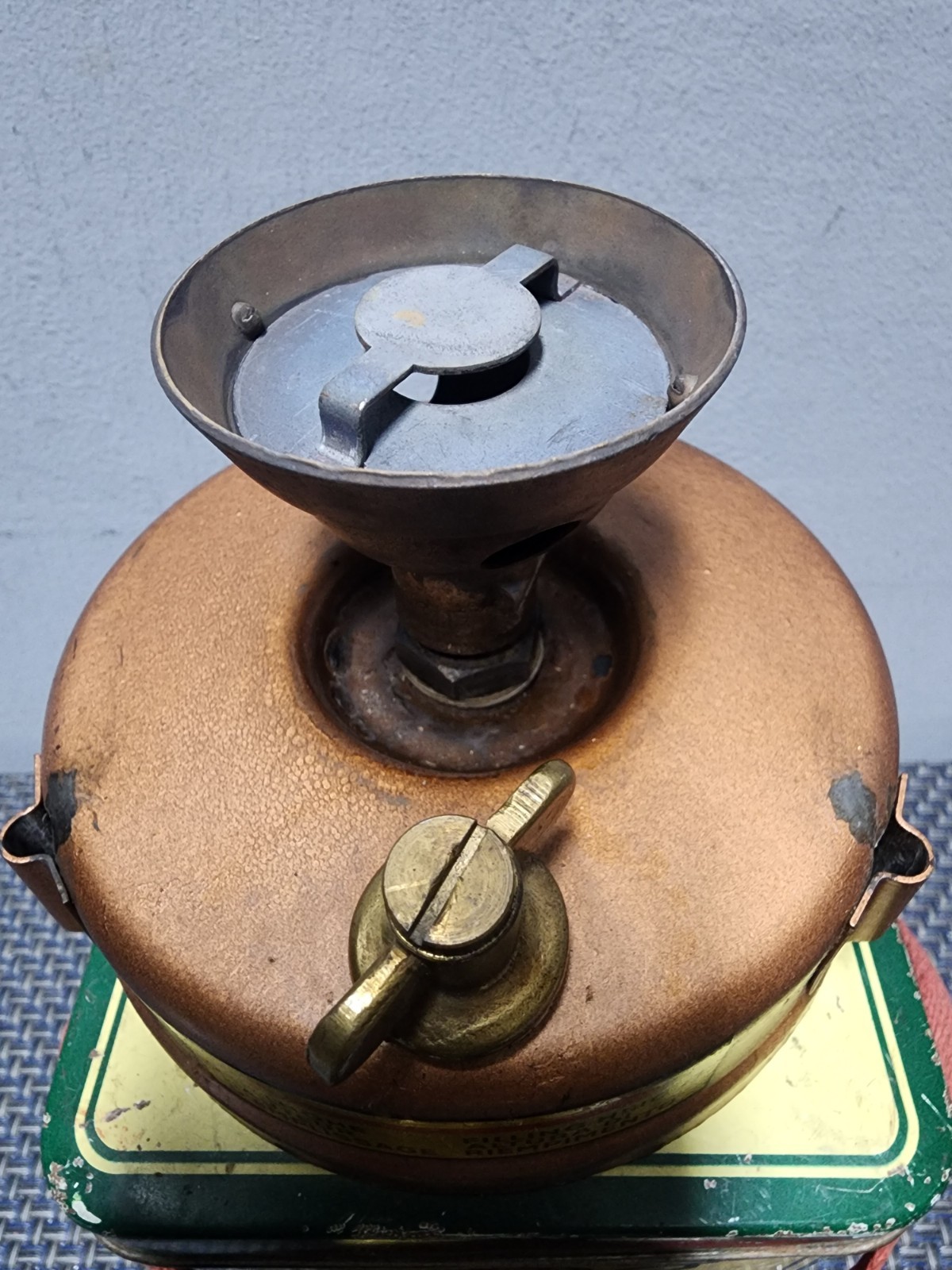 PHOEBUS 725 GASOLINE STOVE. RARE VERSION.