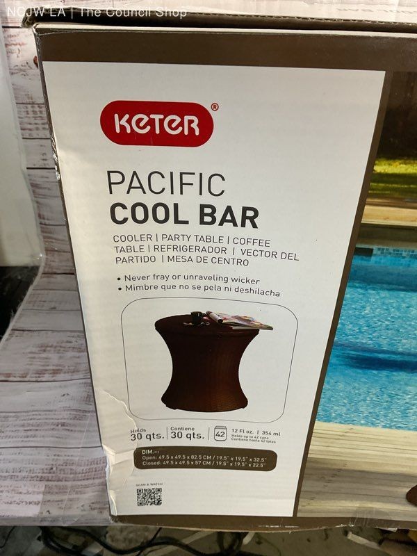 New Open Box Keter Pacific Cool Bar Outdoor Patio Furniture & Hot Tub Side Table