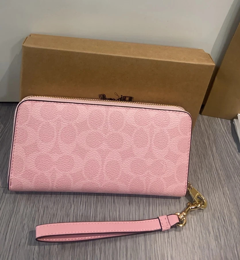 2026 Coach Long Zip Around Wallet In Signature Canvas CW778 Powder Pink