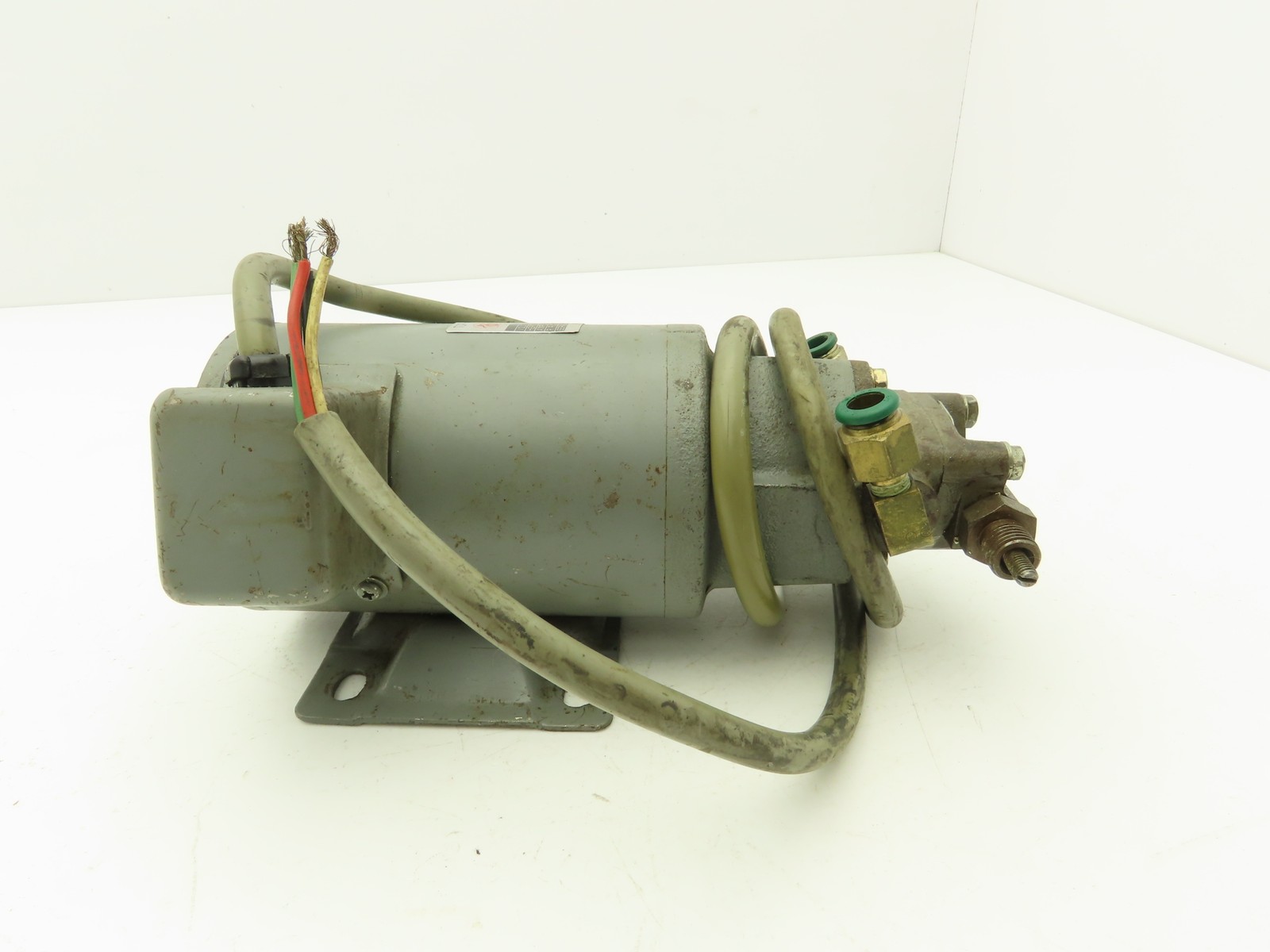Nippon TOP-IME75-1 Trochoid Gerotor Hydraulic Pump Motor 4P 220V TOP-10-MA-VB