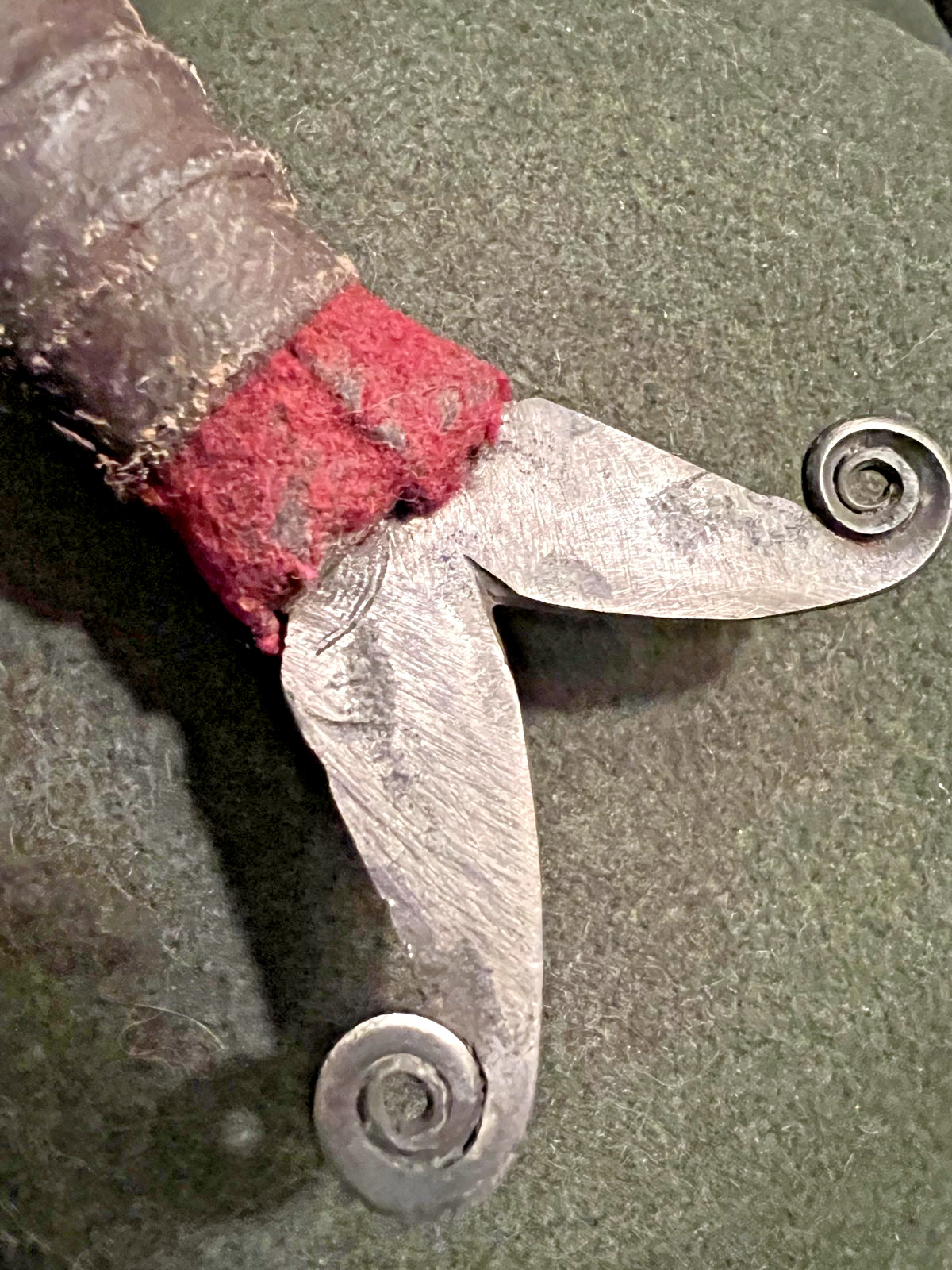 Old Northwest Coast DOUBLE VOLUTE KNIFE Native American Athabaskan 11 3/8"