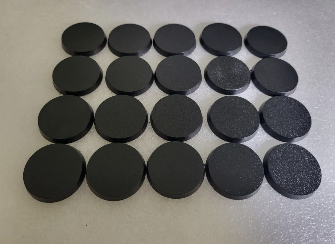 Games Workshop 32mm Round Bases Lot of 50 for Warhammer 40k