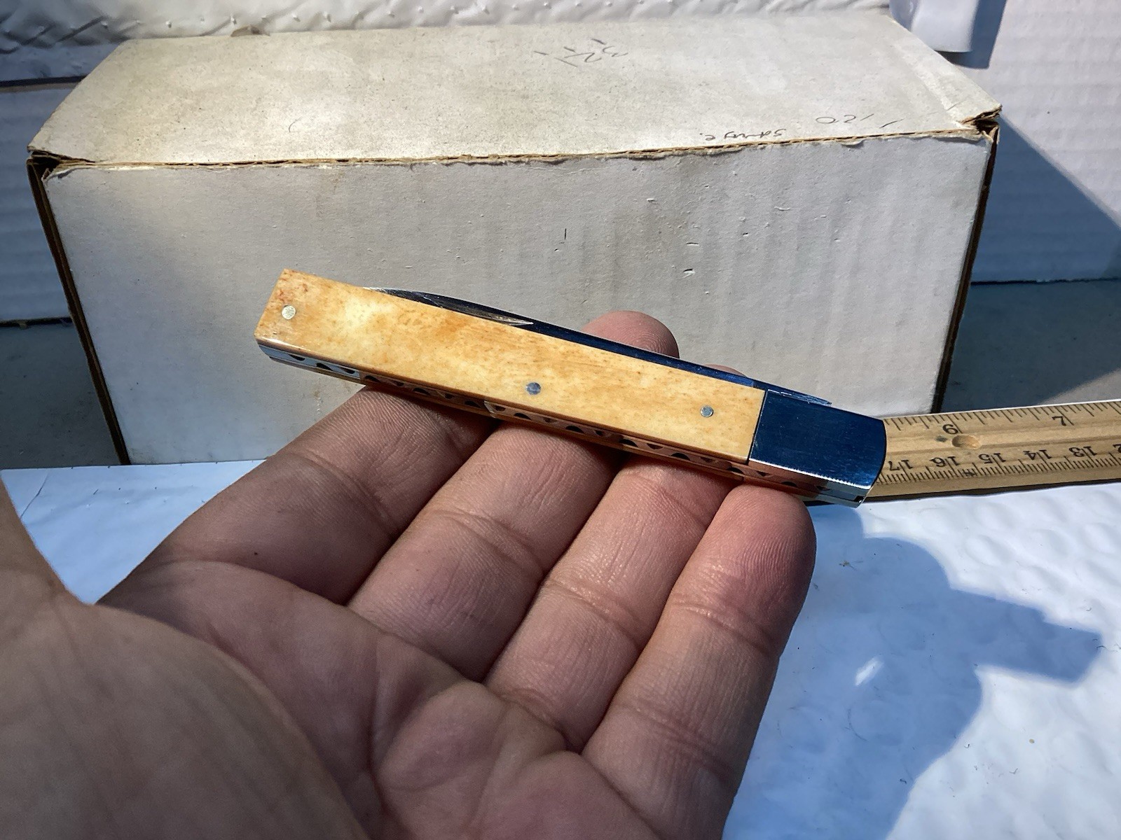 1980 Taylor Cutlery Japan Deluxe Elk Horn Doctor's Knife Smooth Bone