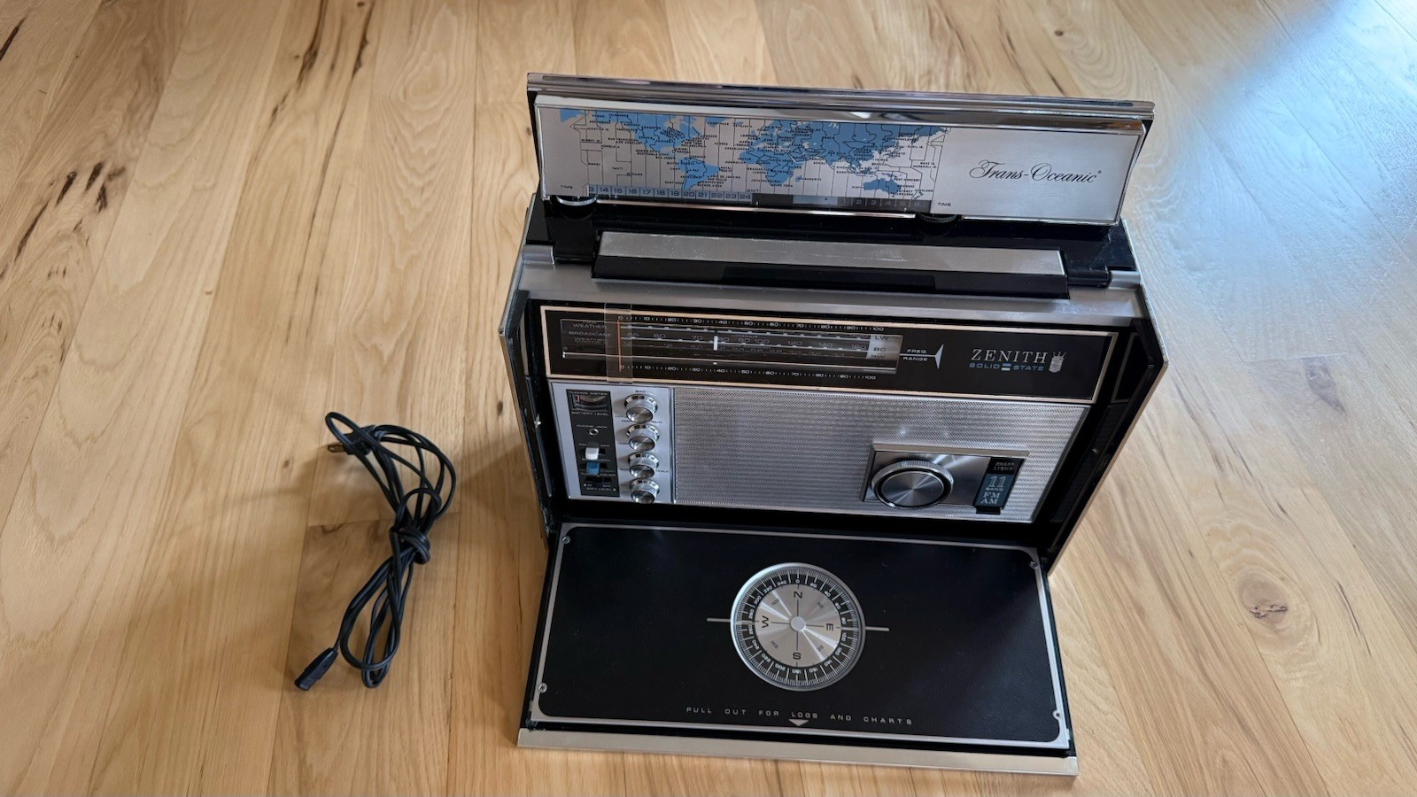 ZENITH TRANS OCEANIC RADIO MODEL D7000Y with Owners Manual EXCELLENT CONDITION!