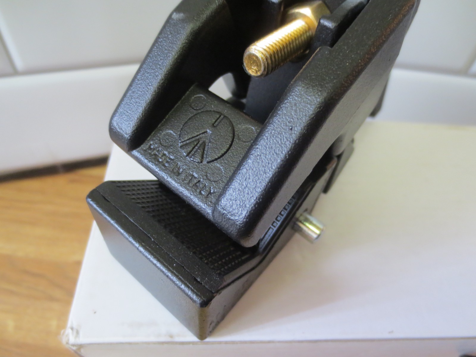 Manfrotto Art. 035 Super Clamp Max Load = 15Kg Made in Italy Super Clean Unit