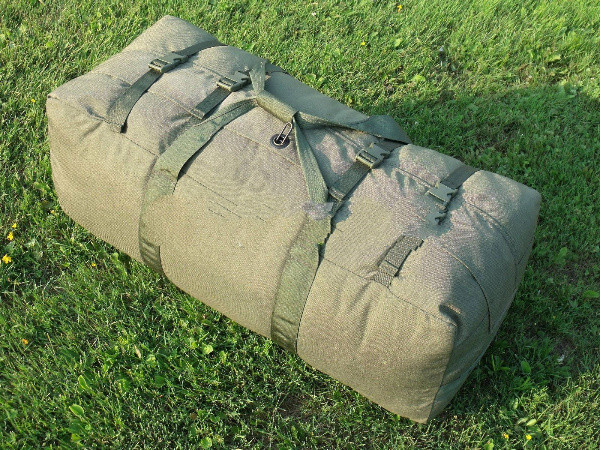 US Military IMPROVED Duffel Bag ZIPPERED Duffle Bag 8465-01-604-6541 NO PAINT