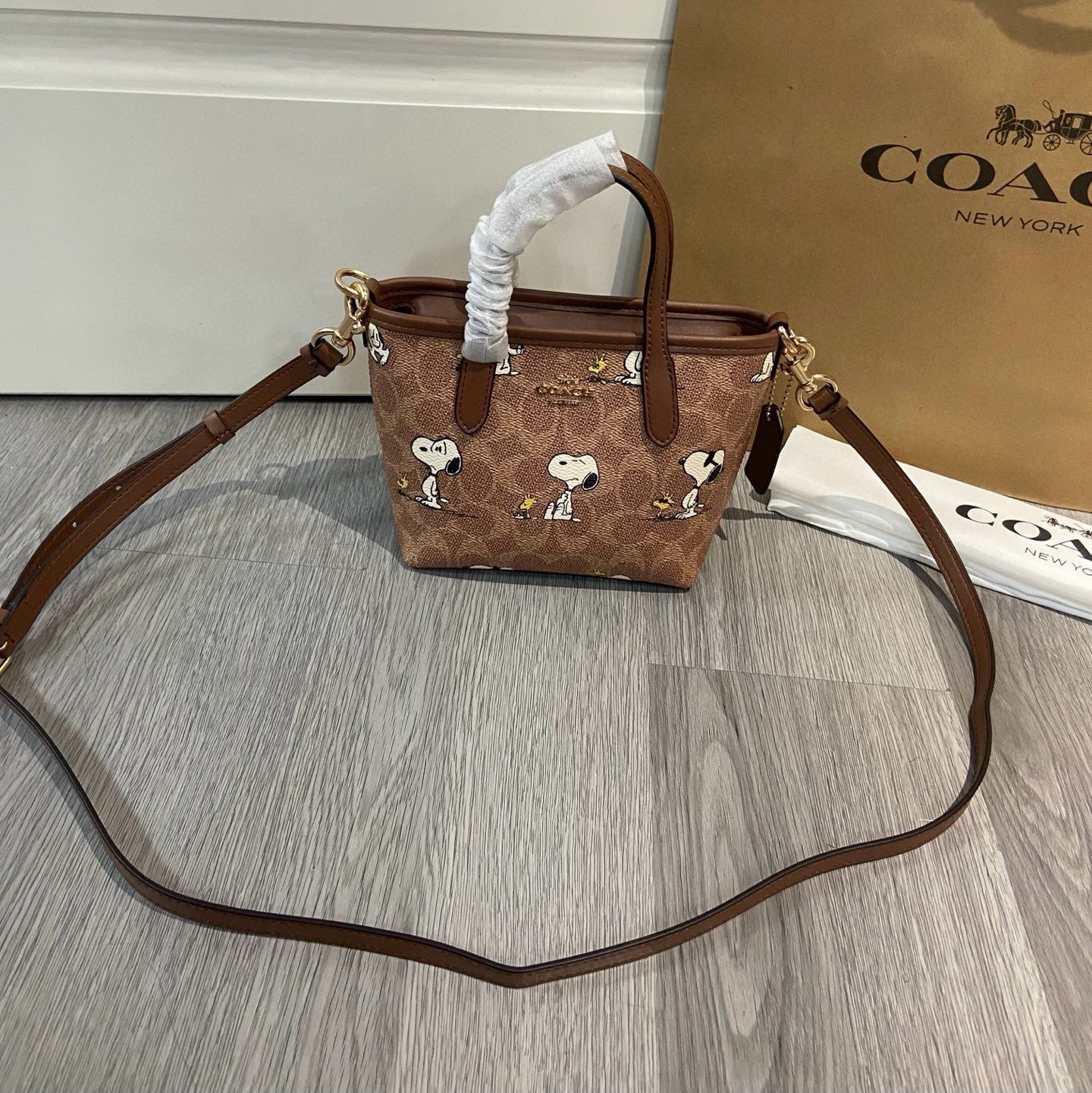 NTW Coach X Peanuts City Mini Tote BagSignature Canvas Snoopy Print CBS83 Outlet