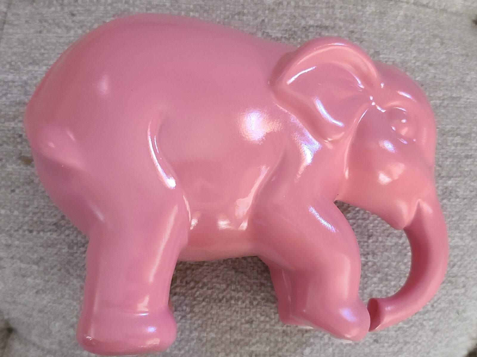 NEW Delirium Tremens Pink Ceramic Elephant 8"x6" Logo Belgian Beer Sculpture Bar