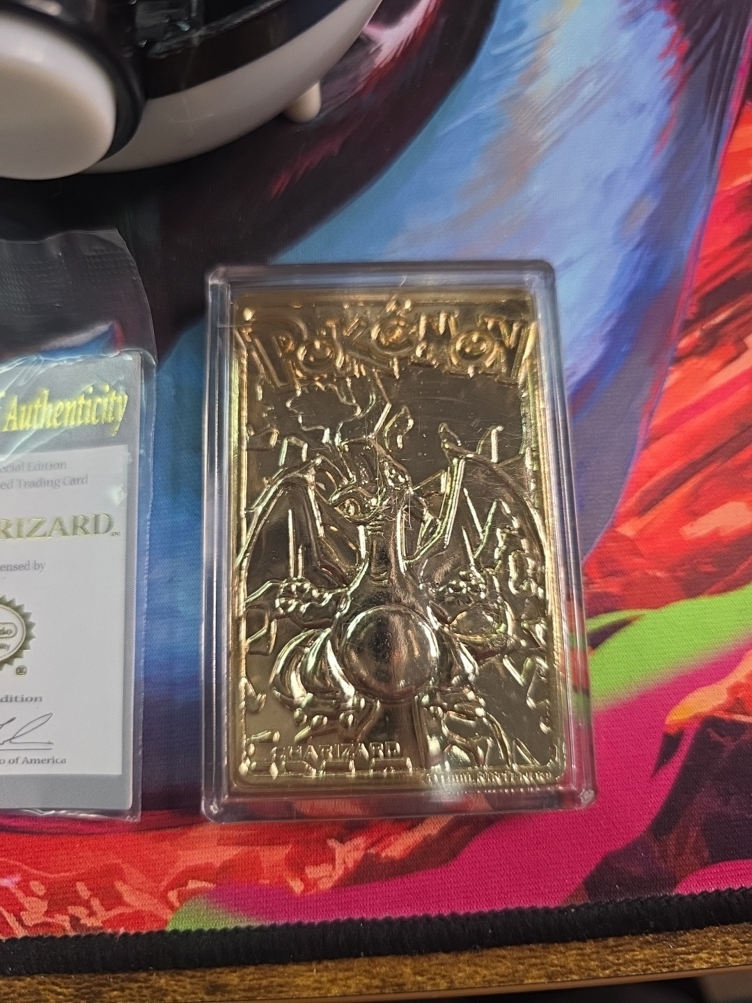 1998 NINTENDO CHARIZARD LIMITED EDITION 23K GOLD PLATED TRADING CARD