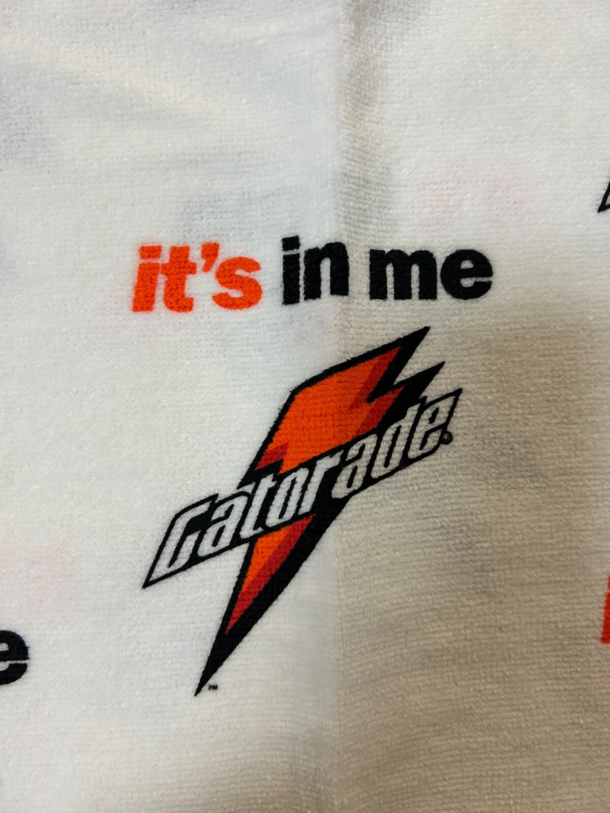McArthur Gatorade It's In Me Sideline Towel White 24 X 42 js