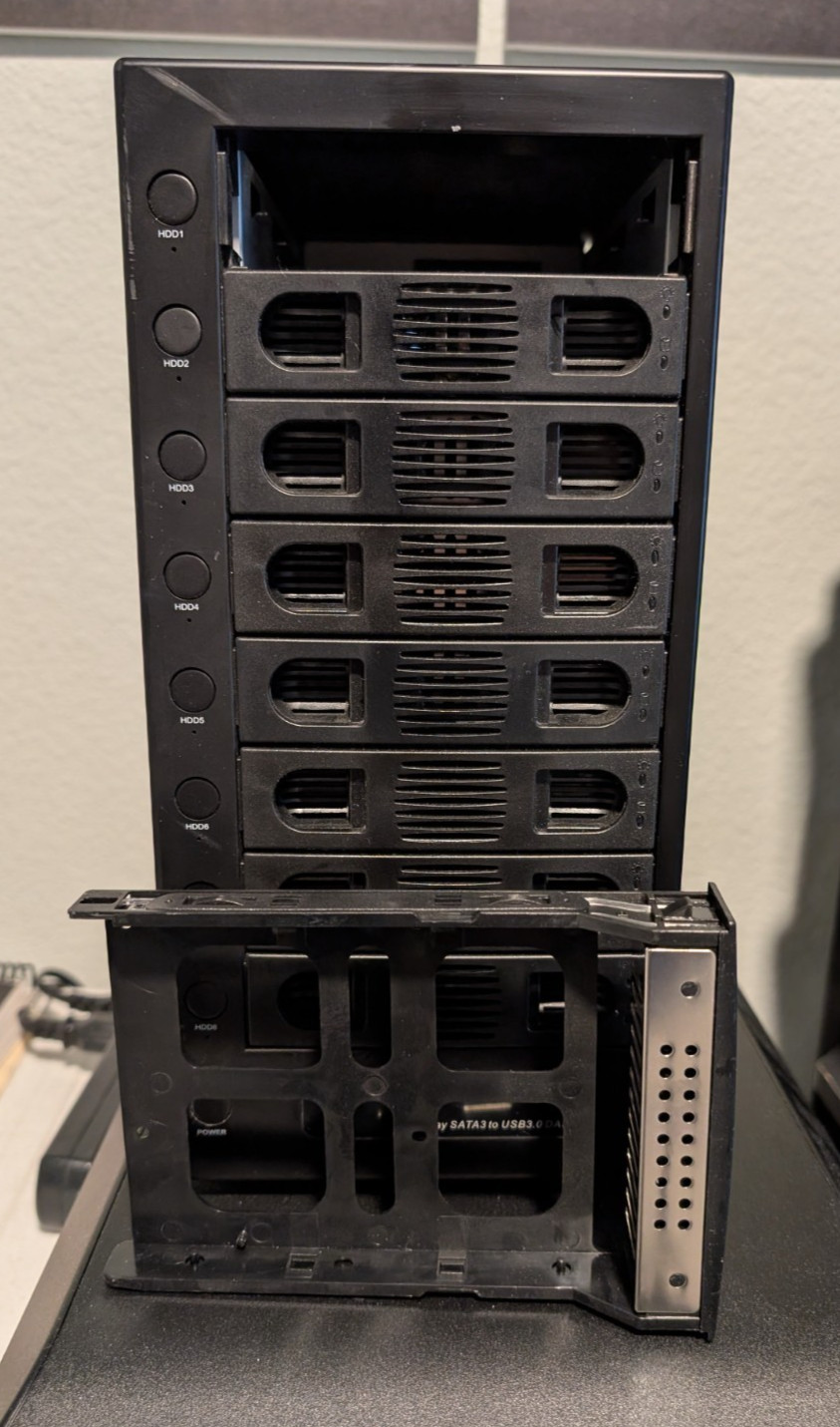 IO CREST Hard Drive Enclosure Supports Multi Bay via USB and eSATA Interface, Bl