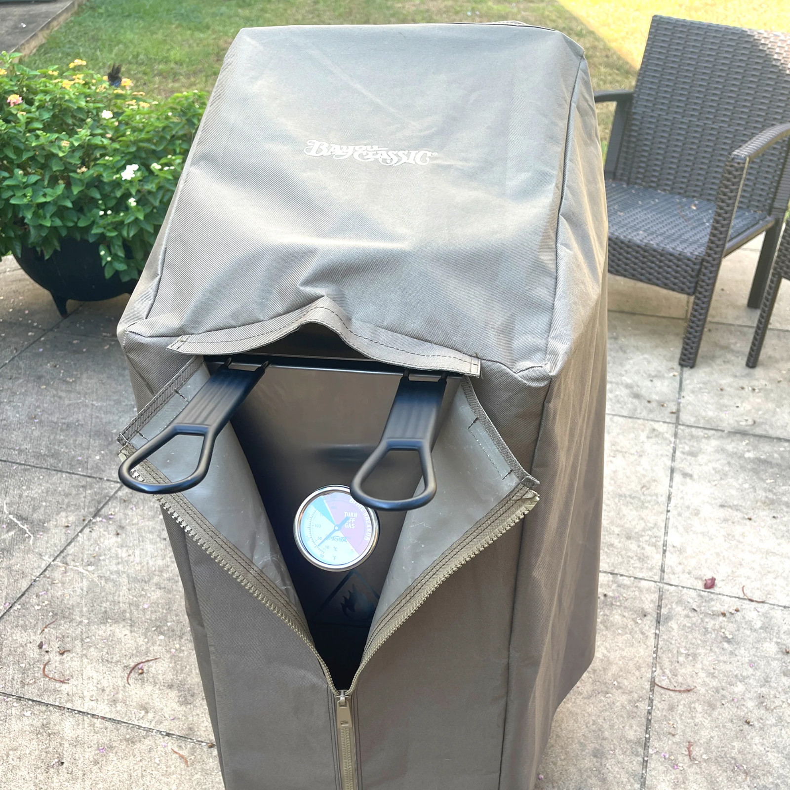 Bayou Classic 700-551 4 Gallon Full Length Canvas Brown Fryer Cover With Zipper