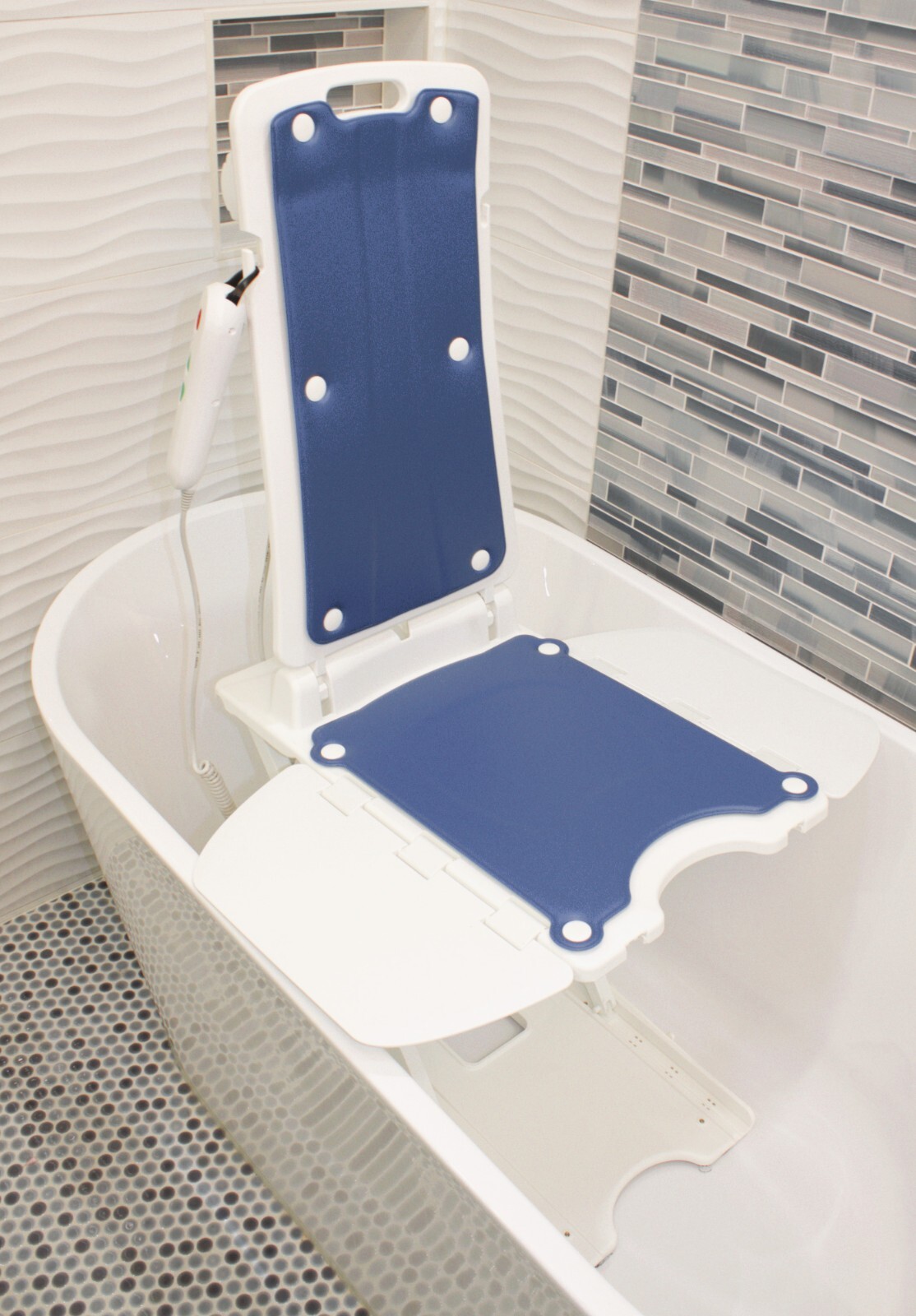 AquaLift Electric Bathtub Chair Bath Lift, New, Free Shipping