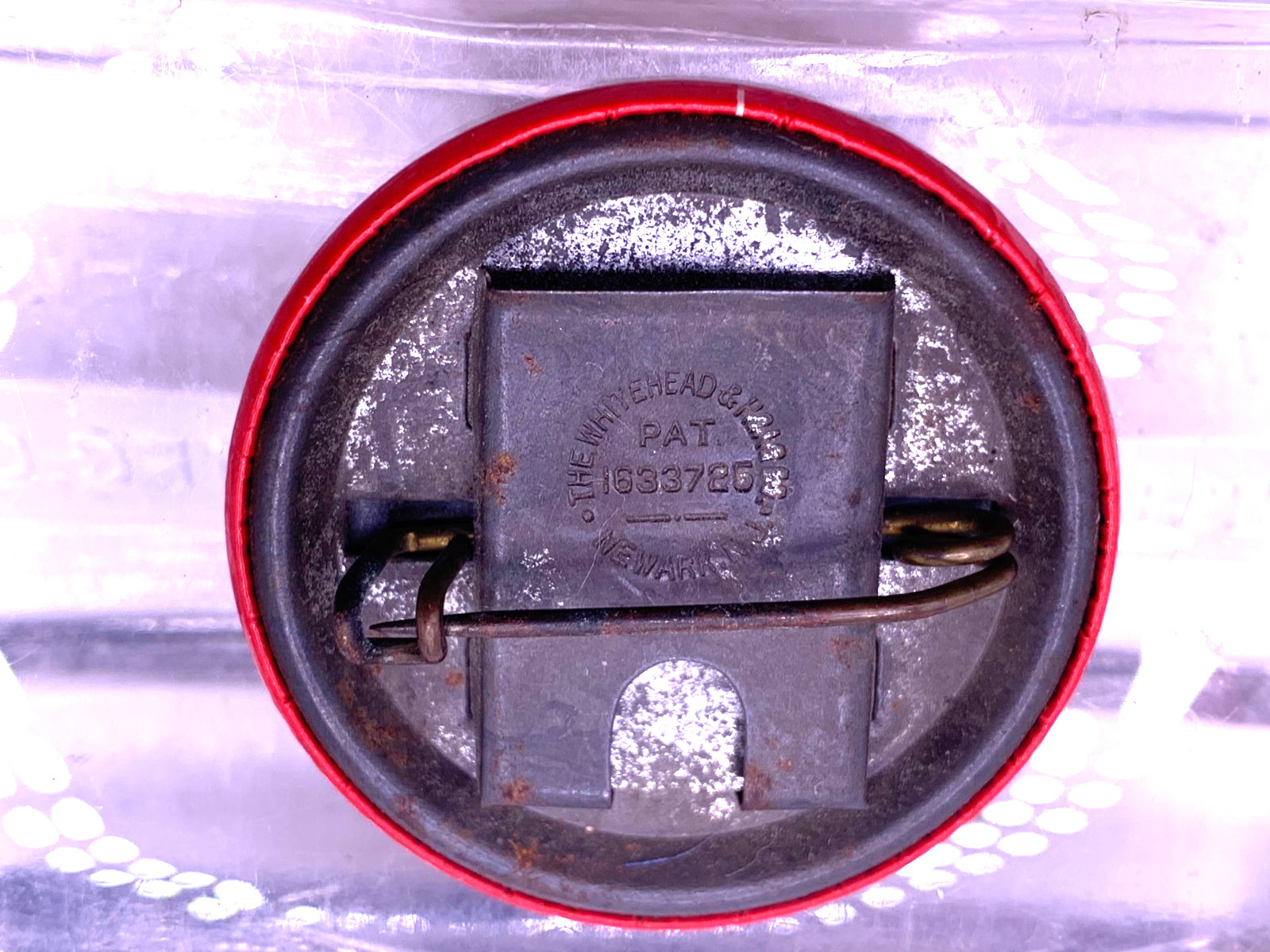 1928 MICHIGAN Resident Small Game Hunting License Pin Button #121526 by W.& Hoag