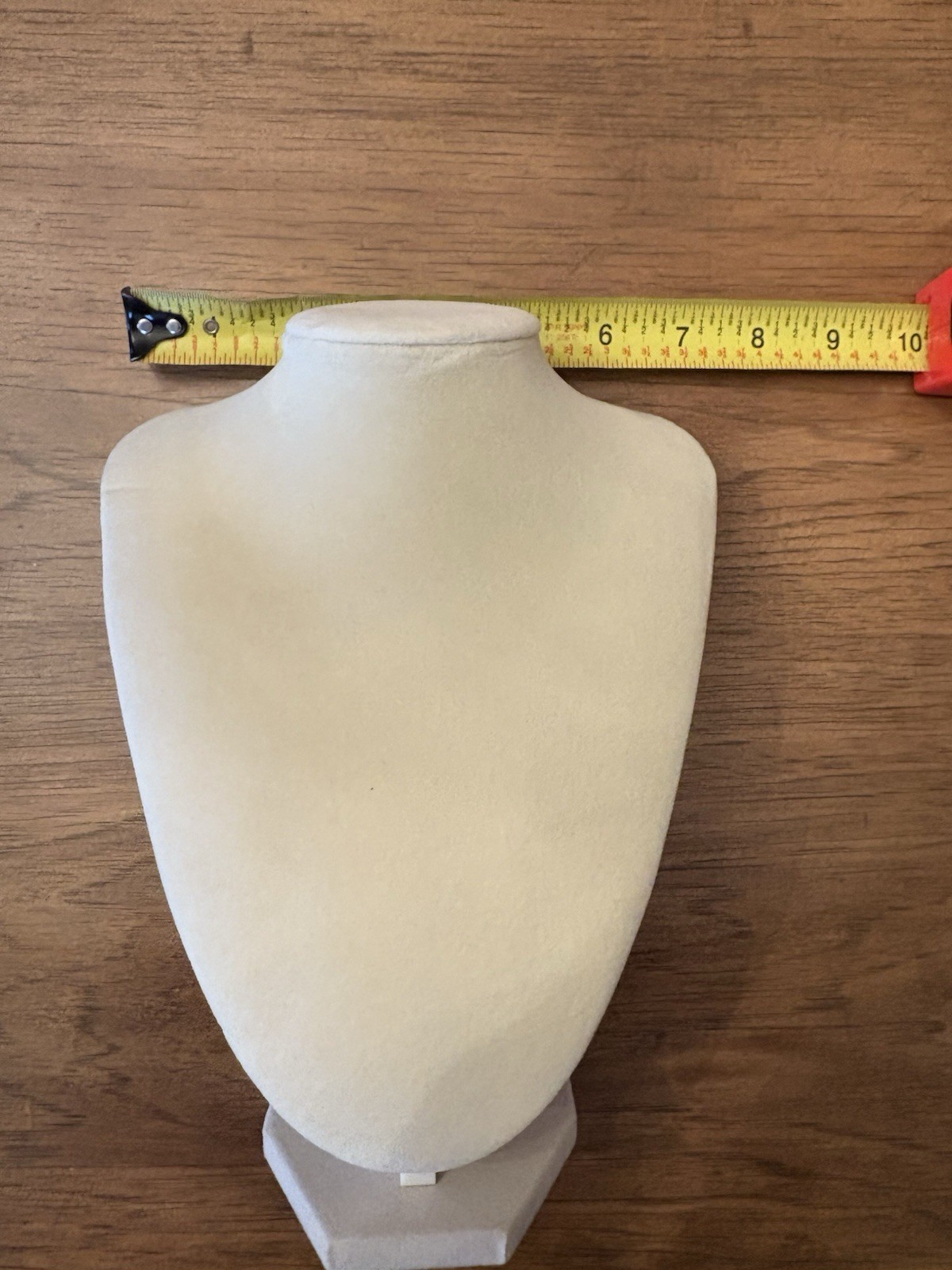 5 Piece Lot of Beige Velvet Necklace Display Stand Jewelry Bust Pendant Holder