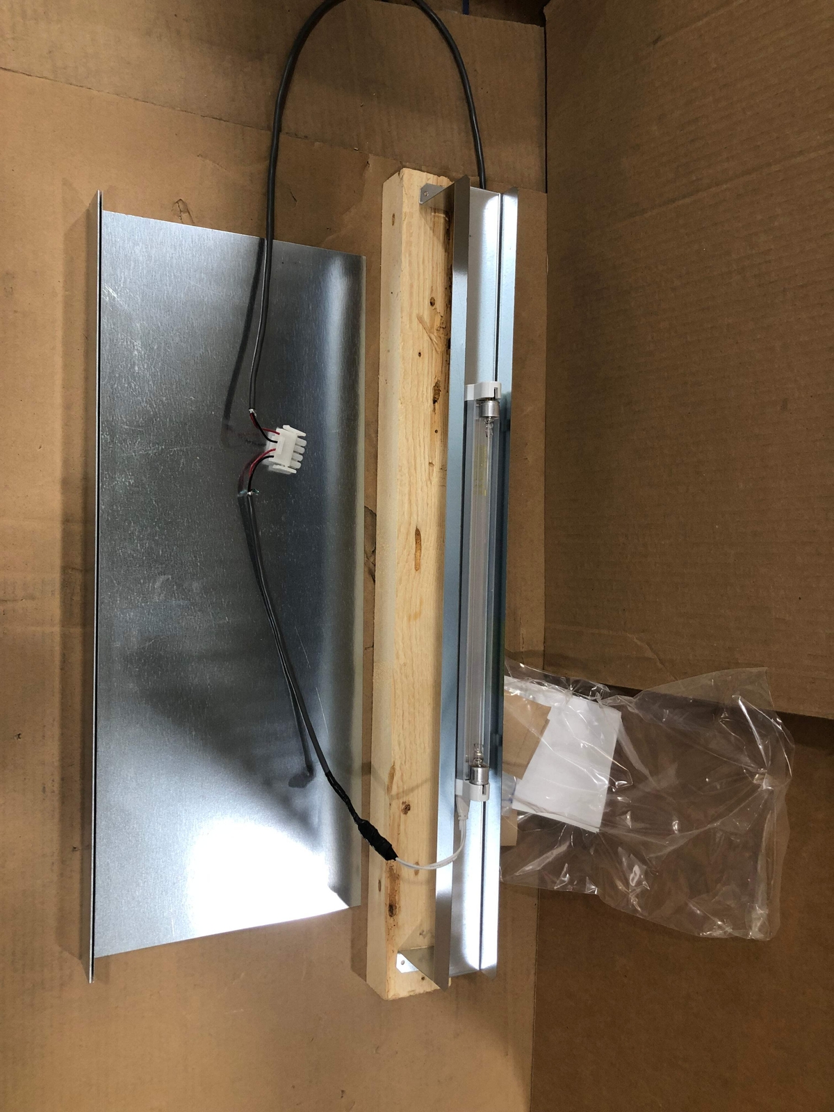 HACU500-LIGHTU 8 W 110 V Ultraviolet Light for HACU500