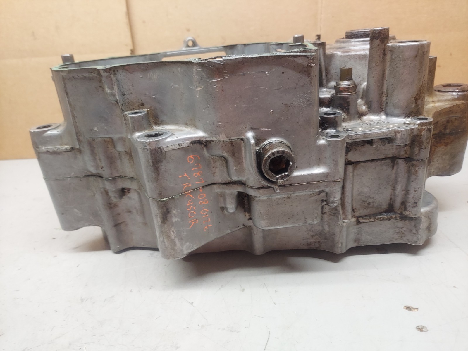 06-14 Honda trx450r crankcase left right inner case bottom end *READ ALL*