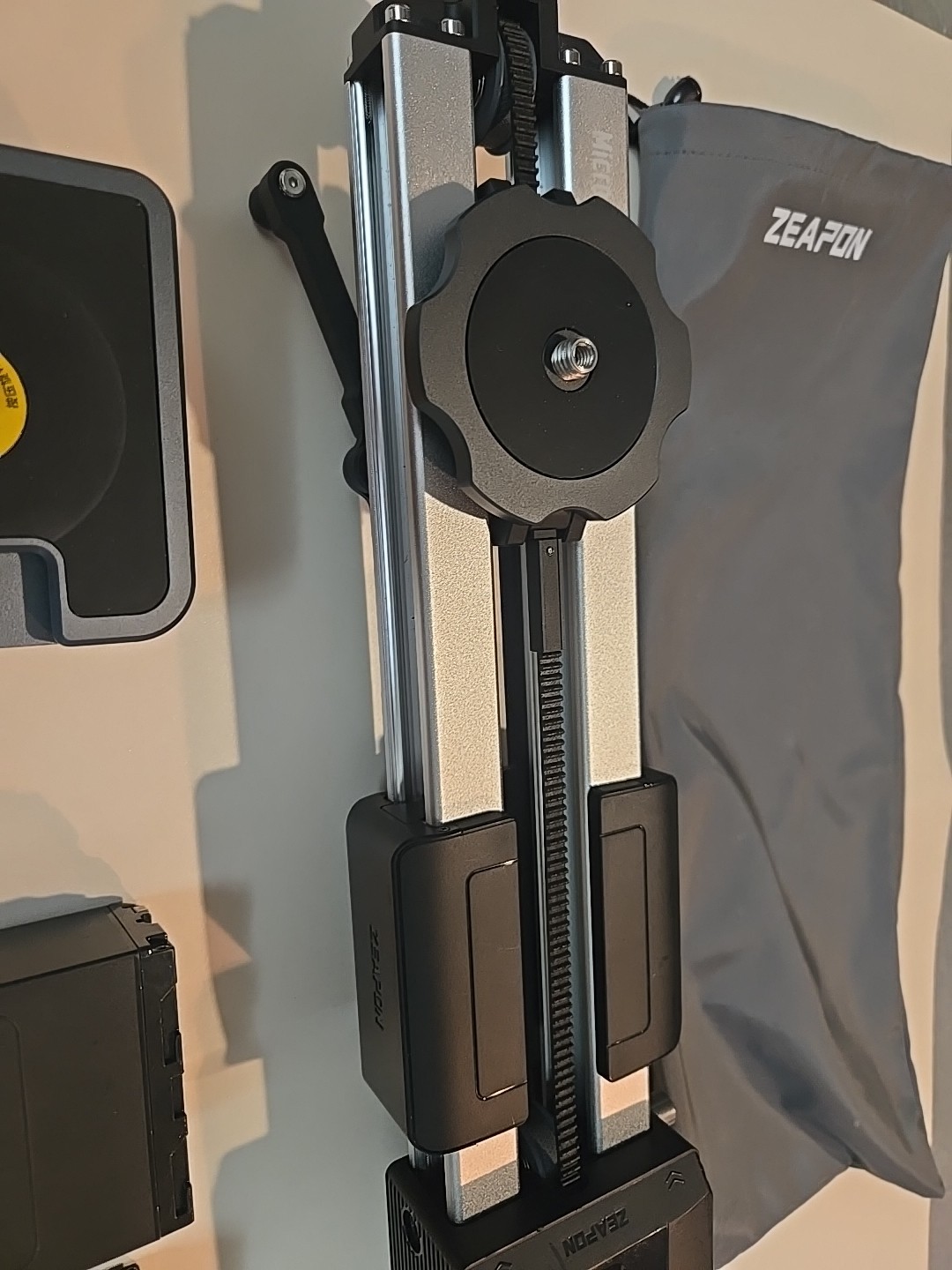 Zeapon Micro 2 Plus Inc 2 Batteries, Camera Slider w/ Motor & Pon. Tested.