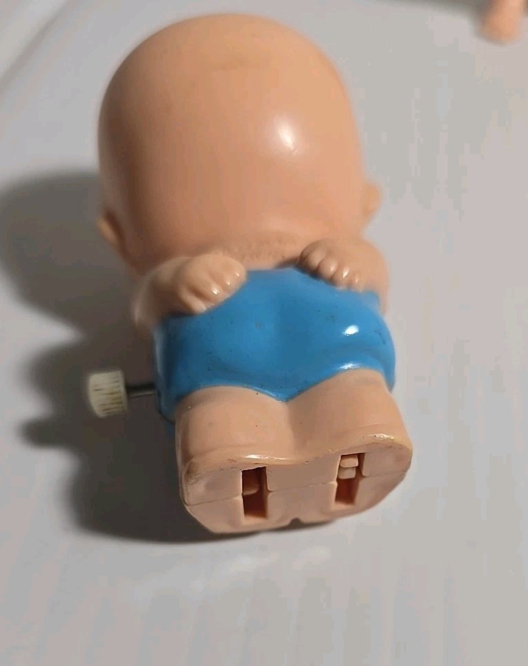 Lot Of 2 Vtg 1977 Tomy Wind Up Toys Baby Girl Crawling & Boy Walking Taiwan WORK