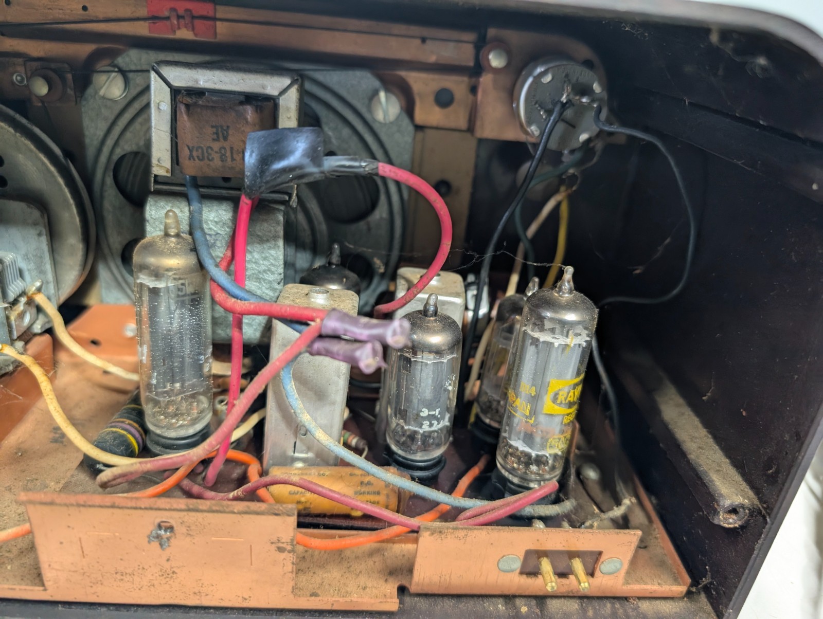 Vintage 1950's Admital MCM AM Radio Table Top 5G32N Model #